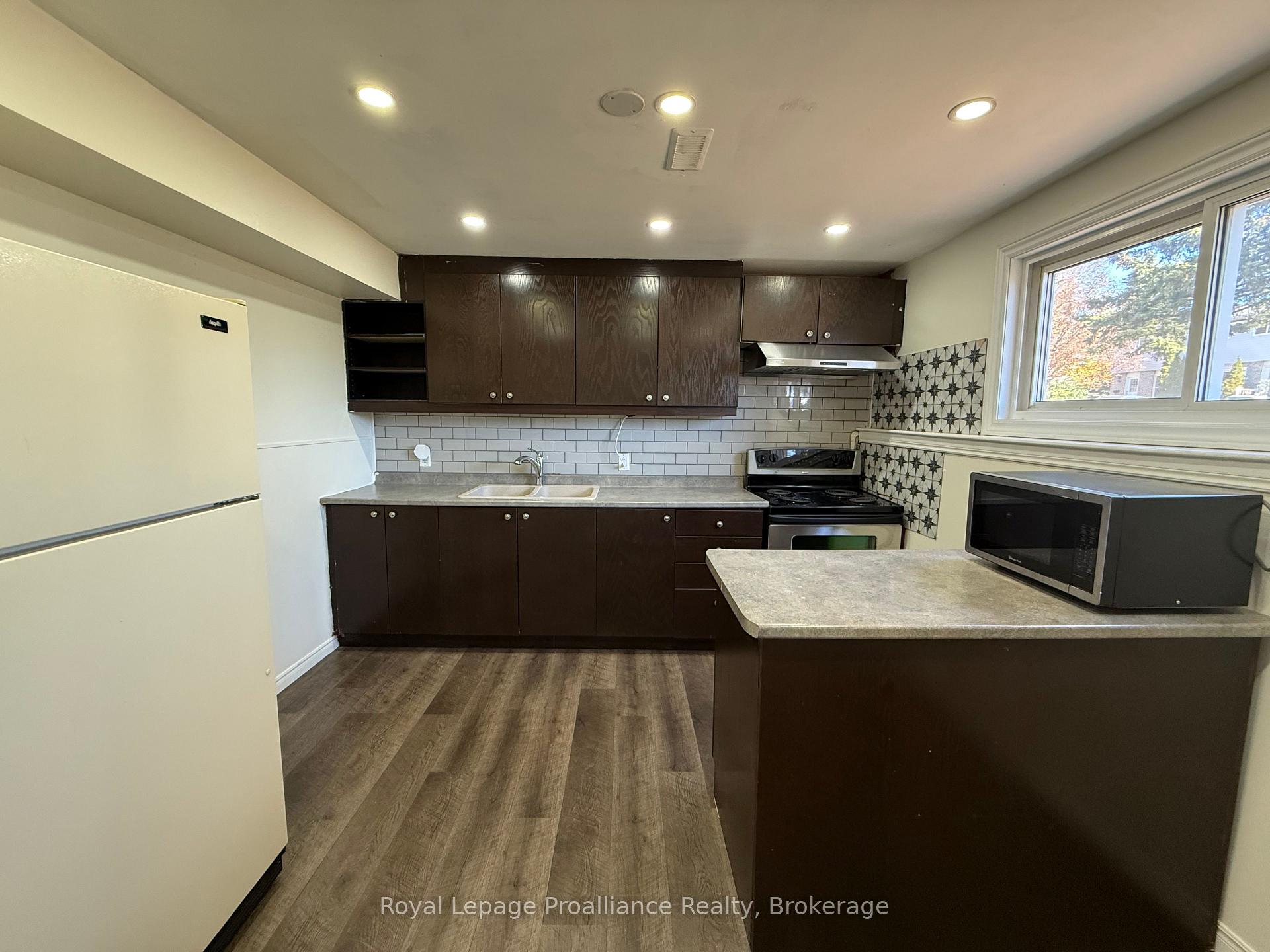 Lower Unit - 939 Dainard Drive, Peterborough 2