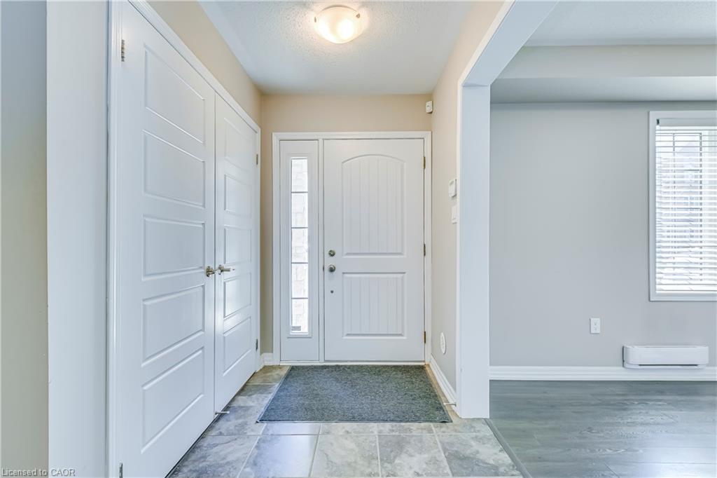 212 Ellen Davidson Drive, Oakville 3