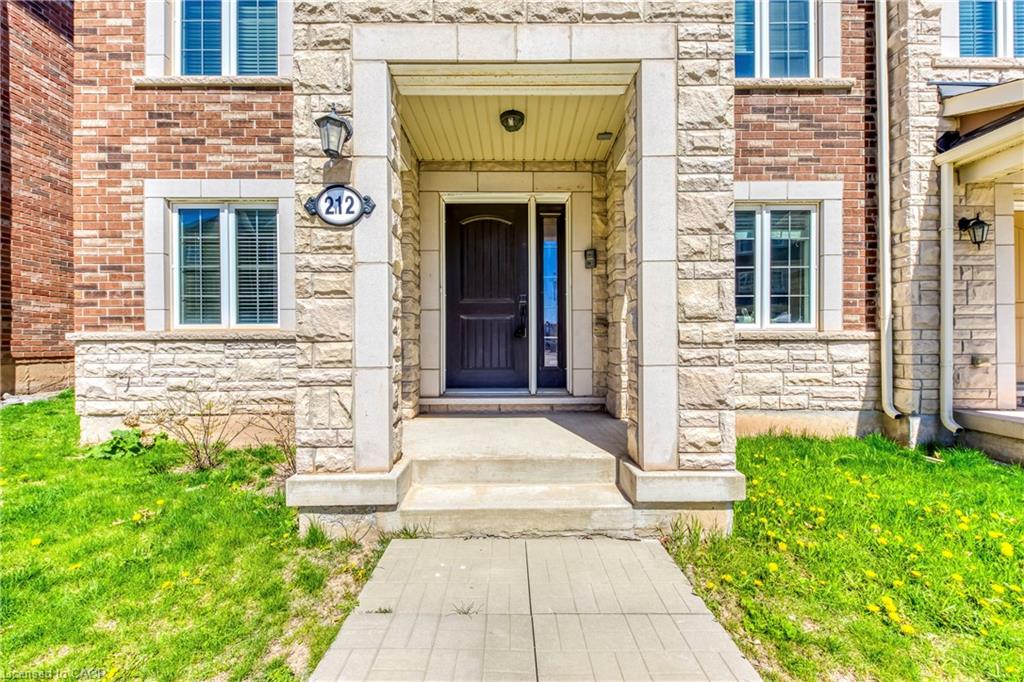212 Ellen Davidson Drive, Oakville 2