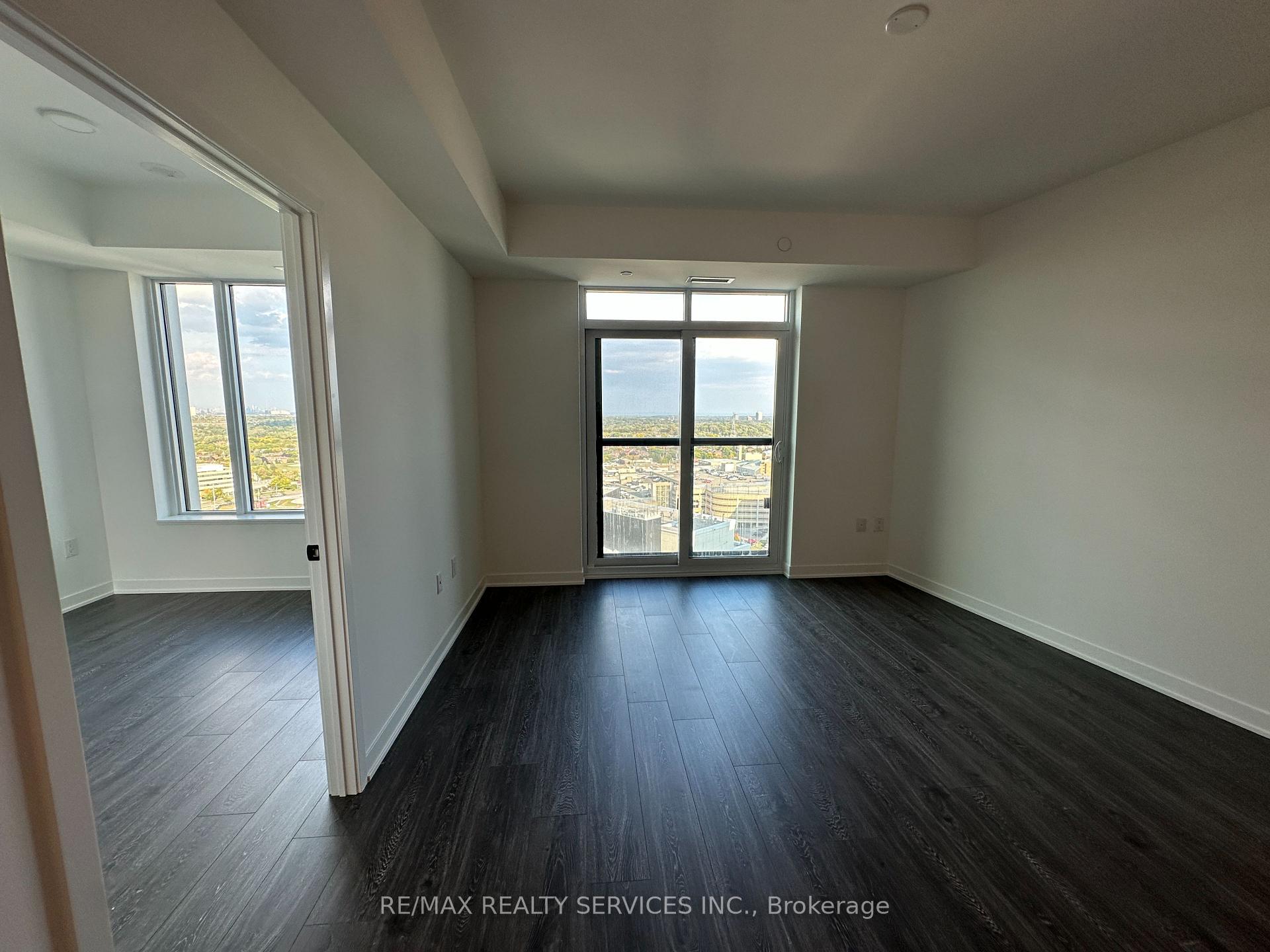 1913 - 2495 Eglinton Avenue W, Mississauga 3