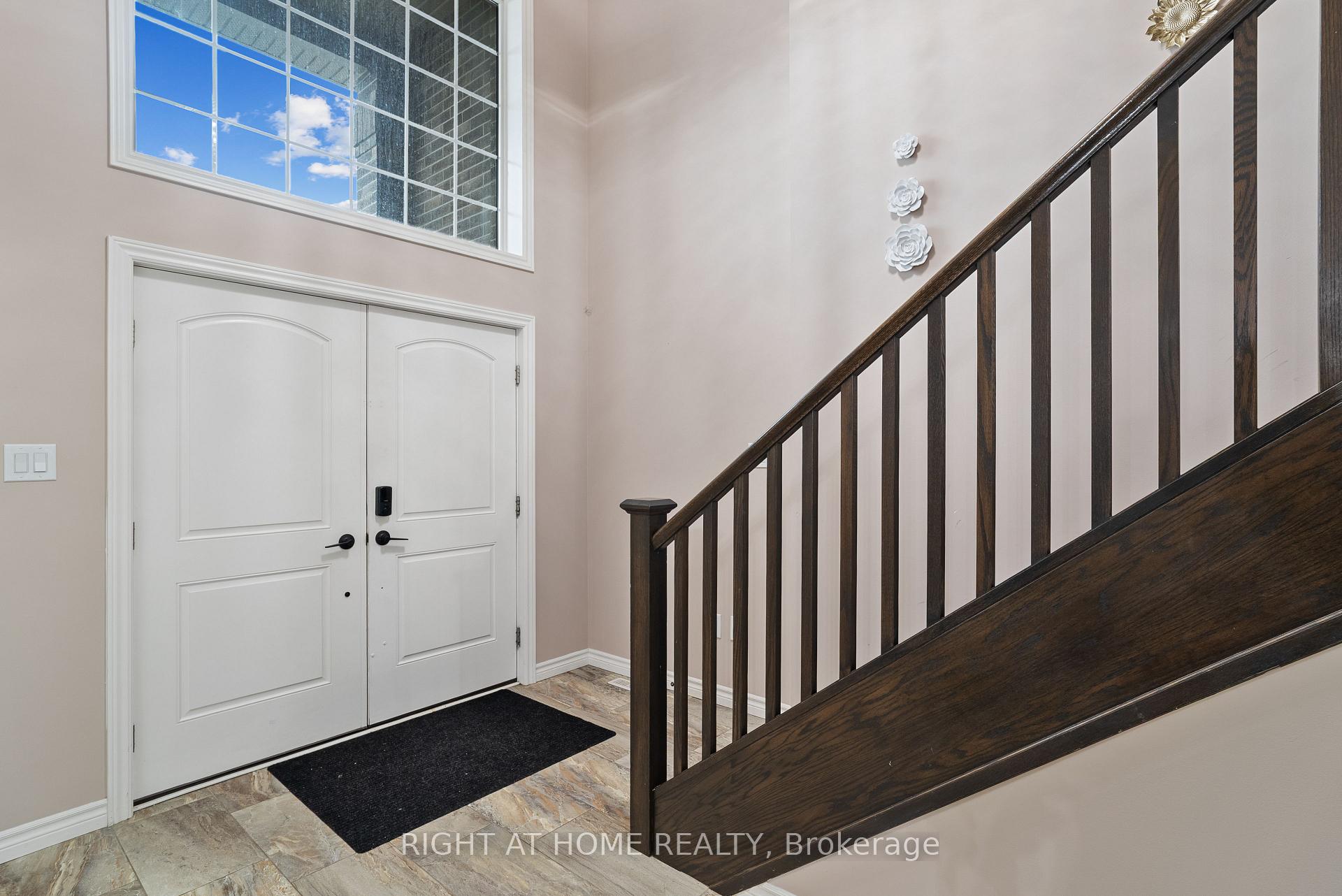 624 Superior Drive, London North 3