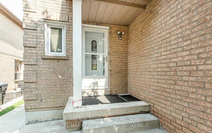 Upper - 1051 Blizzard Road, Mississauga 4
