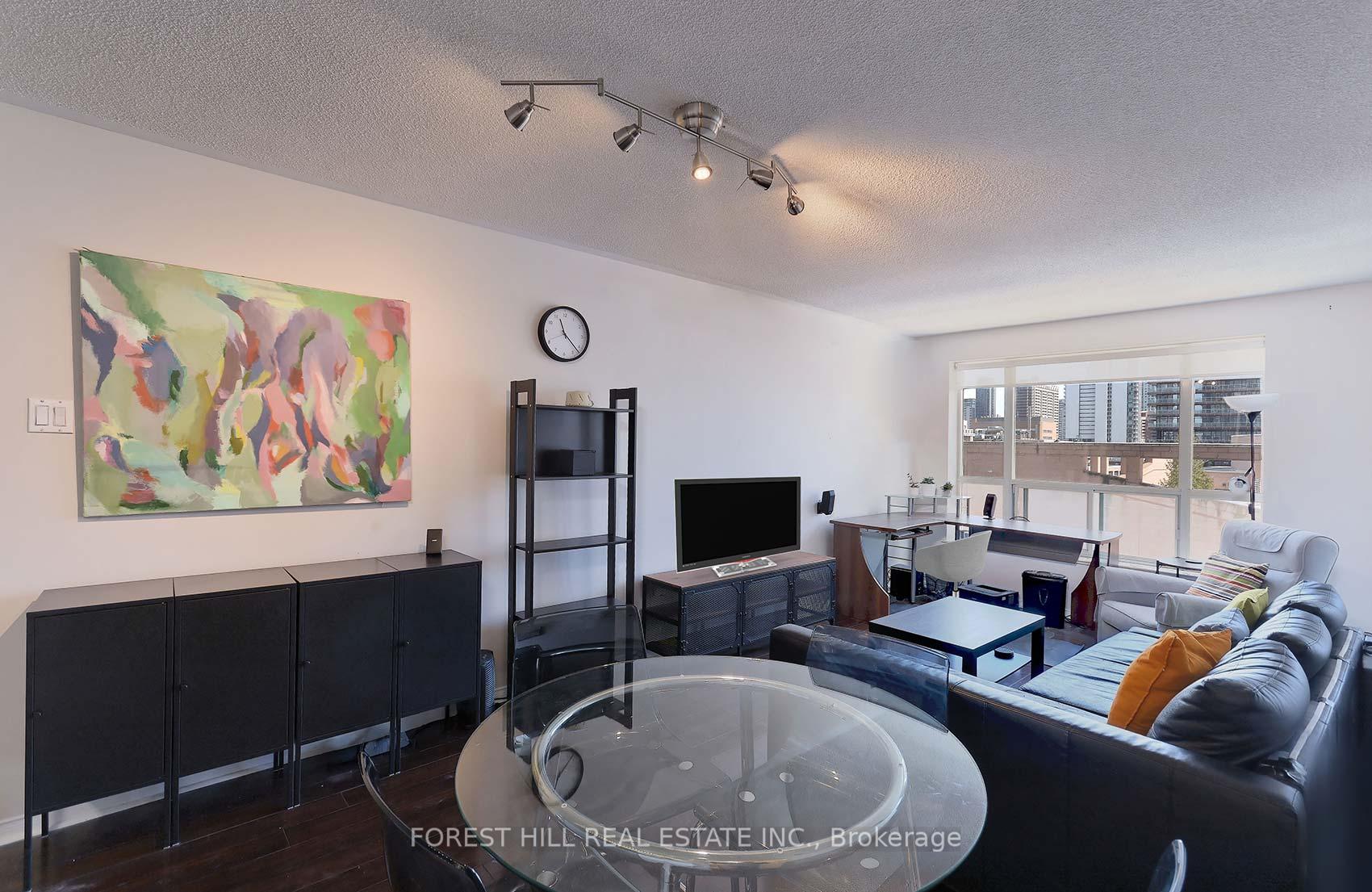 613 - 887 Bay Street, Toronto 4