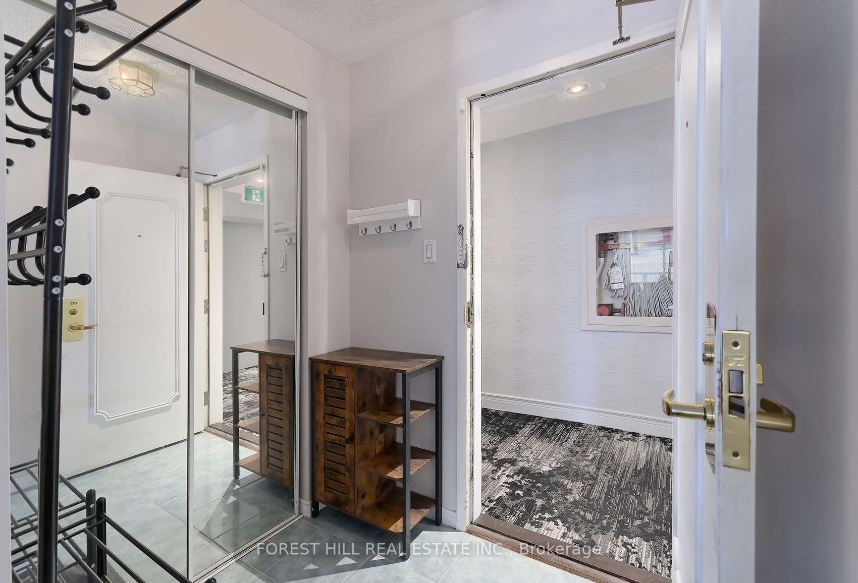 613 - 887 Bay Street, Toronto 3
