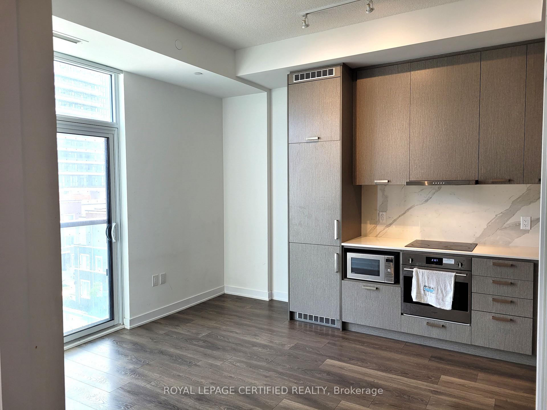 503 - 10 Honeycrisp Crescent, Vaughan 5