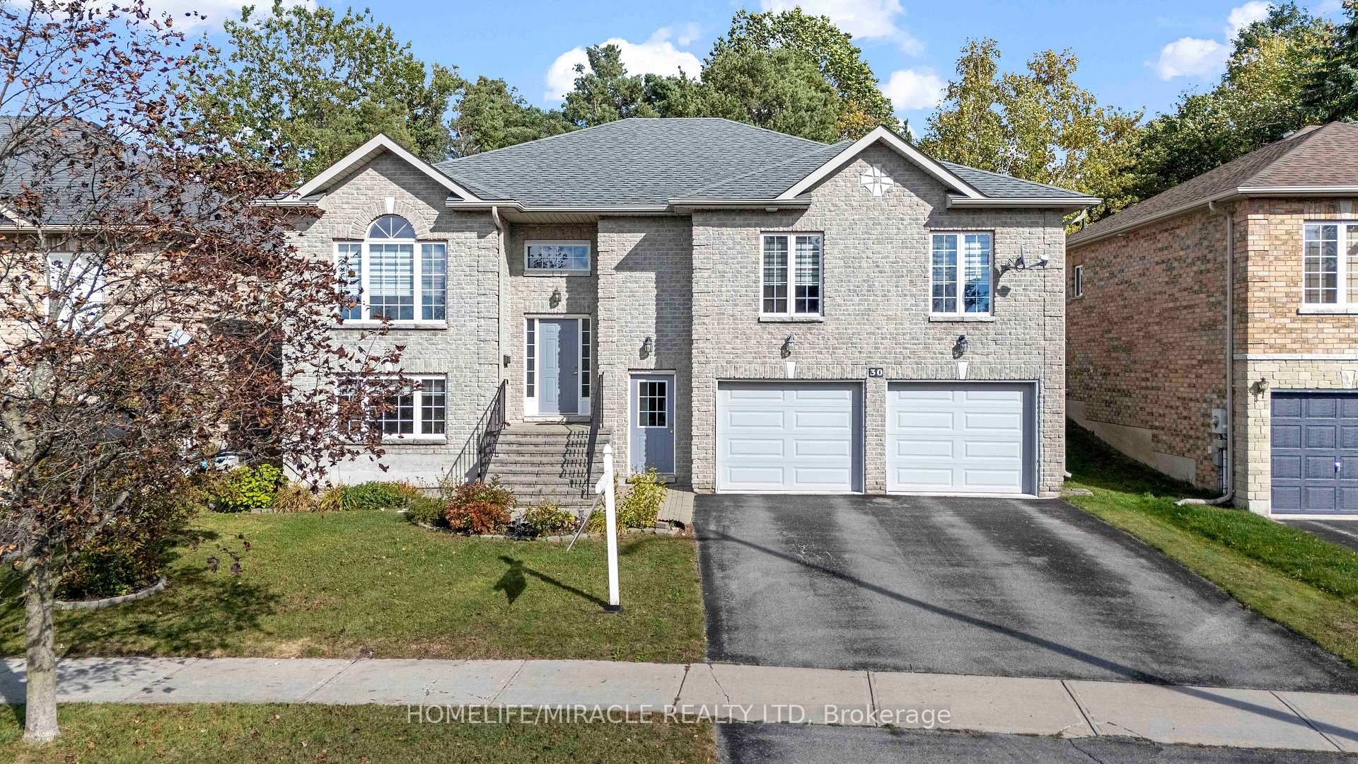 30 Dove Crescent Barrie Ontario Canada Sale residential Mario Angel HomeLife/Miracle Realty Ltd., Brokerage *