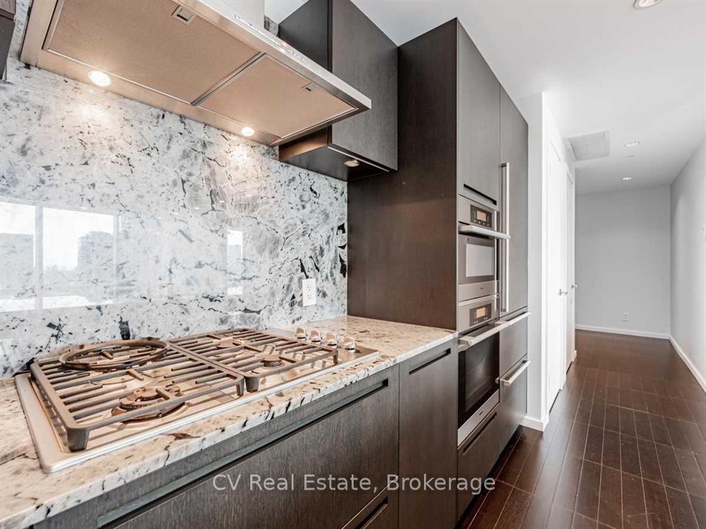 4604 - 180 University Avenue, Toronto 5
