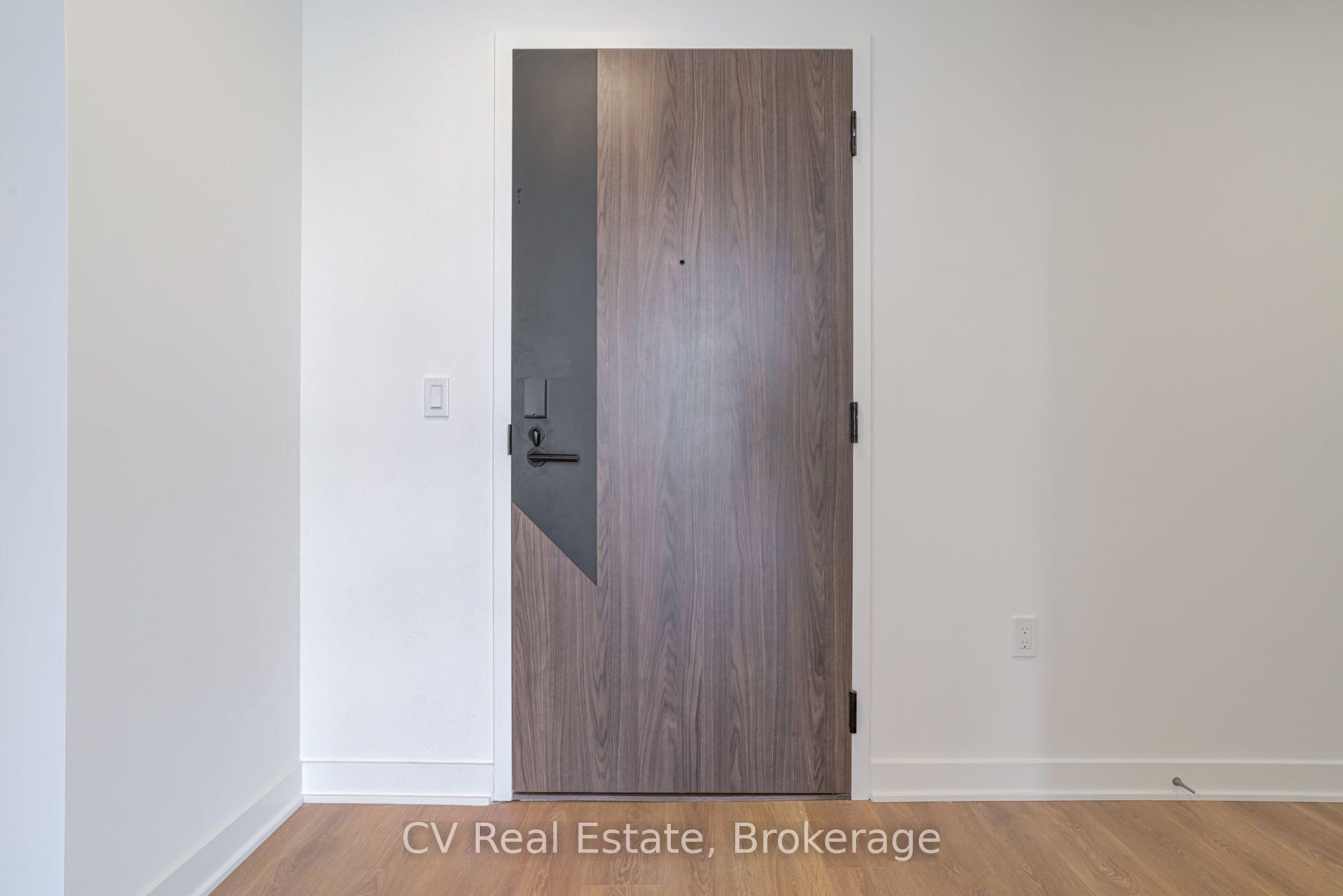 407 - 1037 The Queensway, Toronto 2