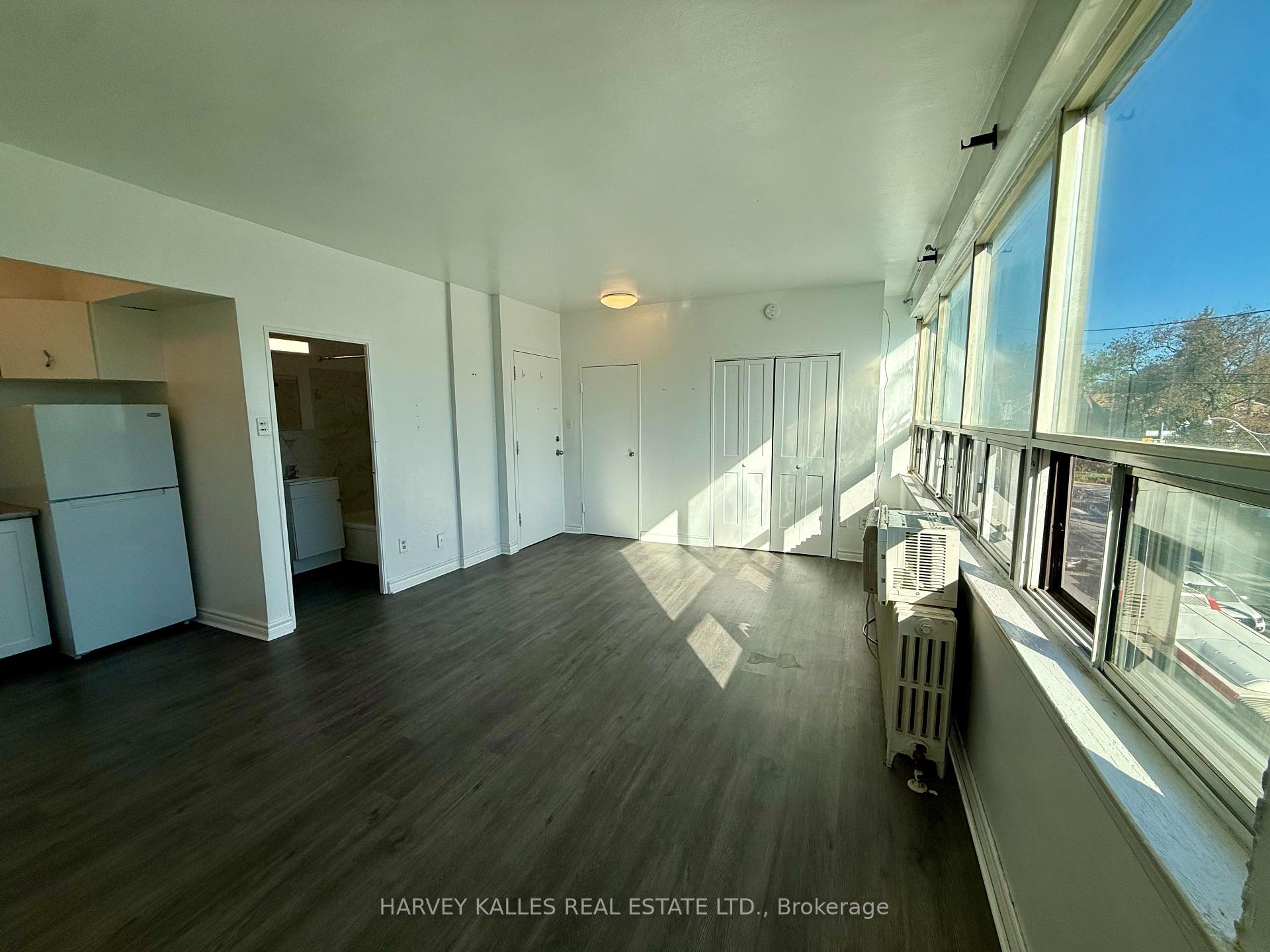311 - 1582 Bathurst Street, Toronto 3