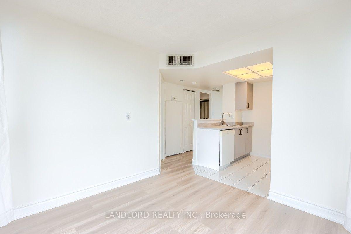 2504 - 5 Concorde Place, Toronto 4
