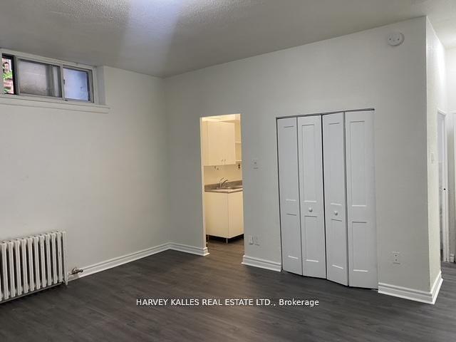 B2 - 1582 Bathurst Street, Toronto 4