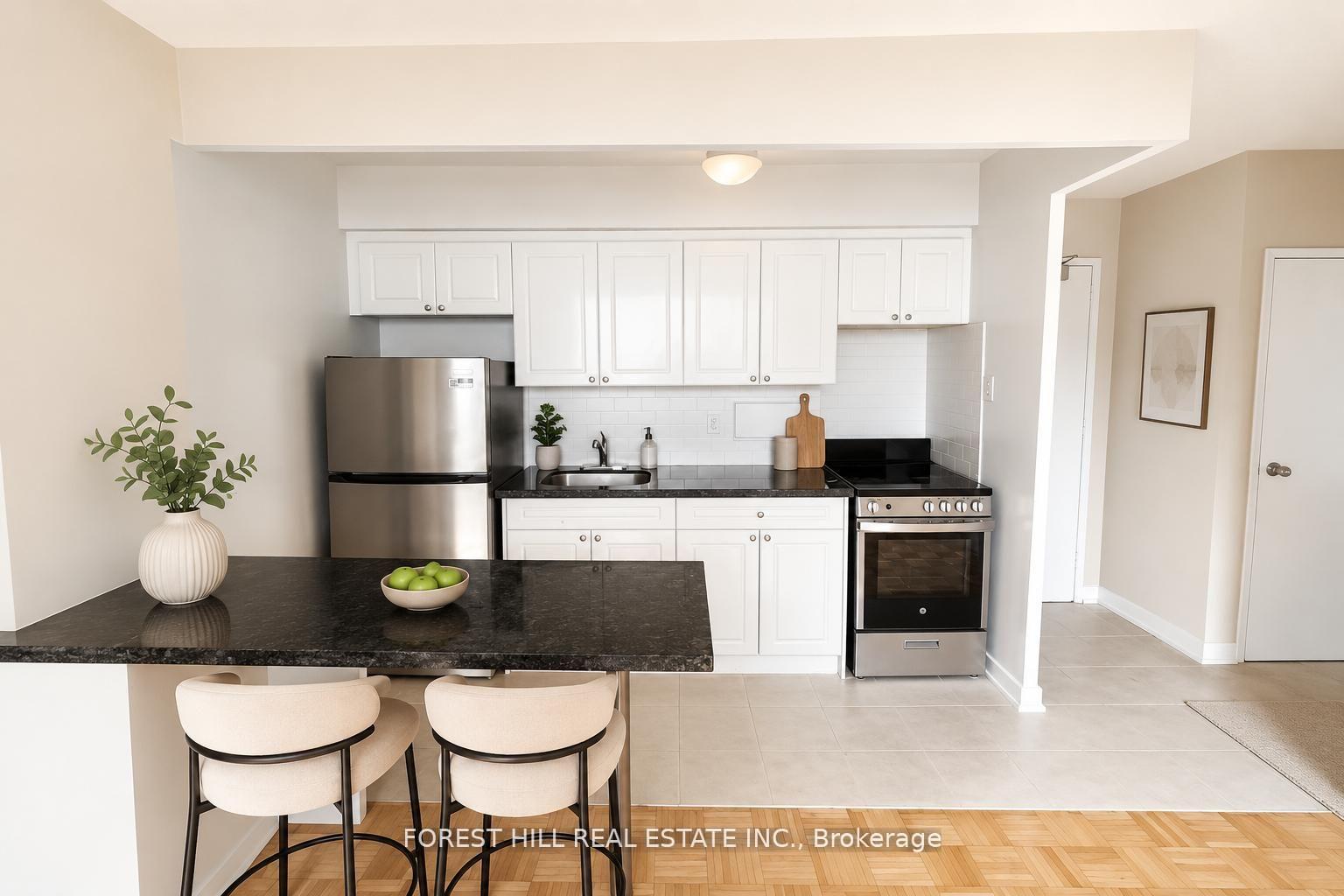 914 - 700 Ontario Street, Toronto 3