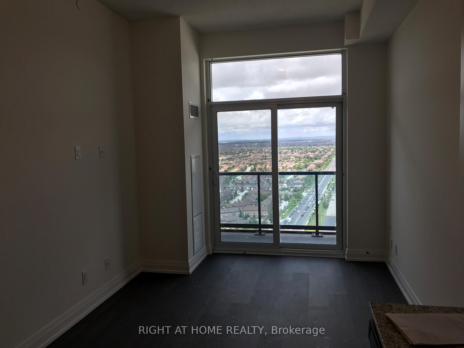 2909 - 3700 Highway 7, Vaughan 3