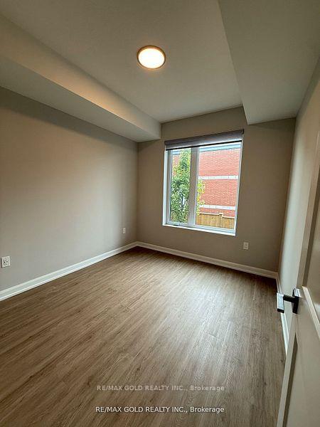 210 - 708 Woolwich Street, Guelph 4