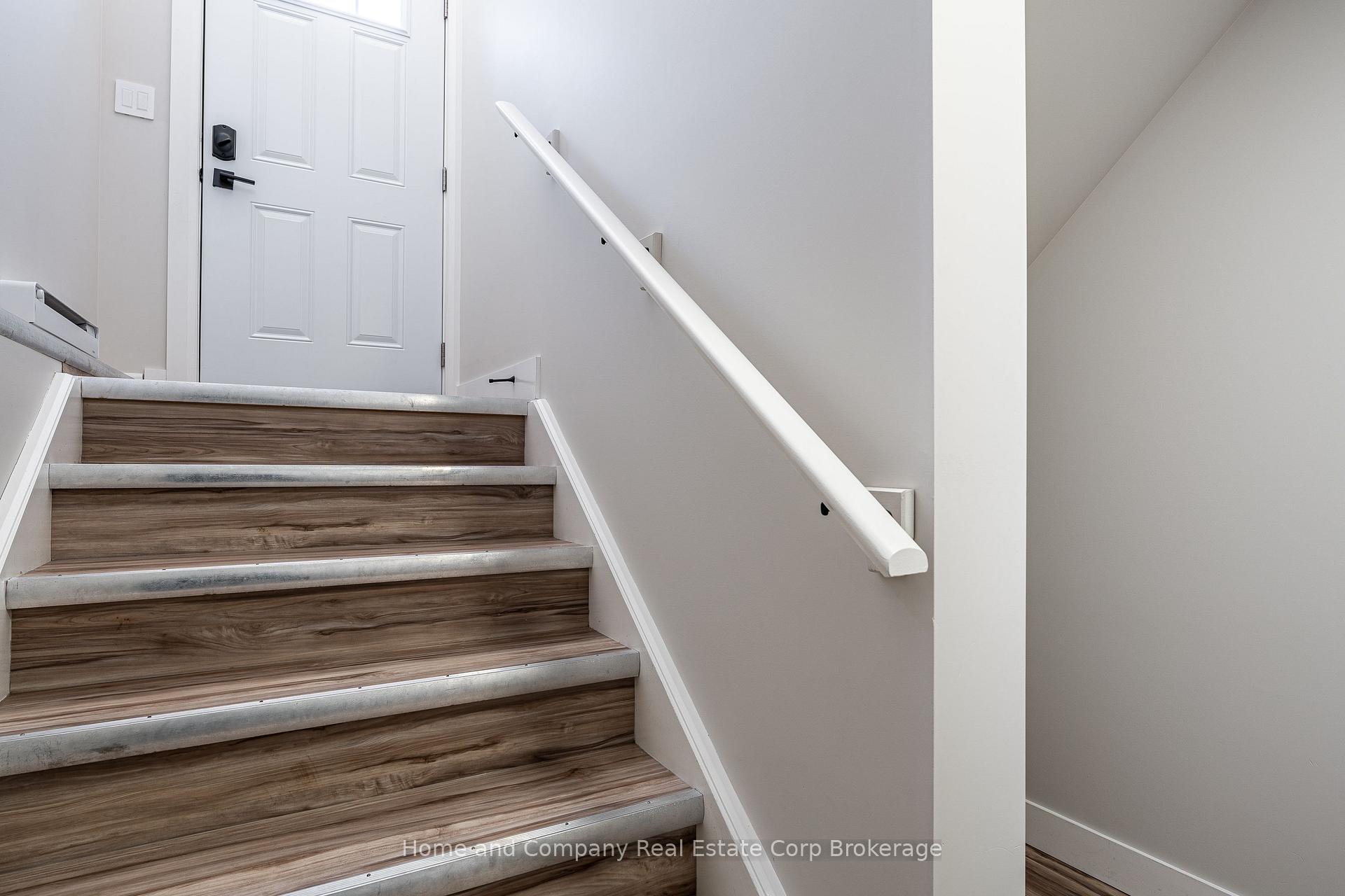 27 Brock Street, St. Marys 3