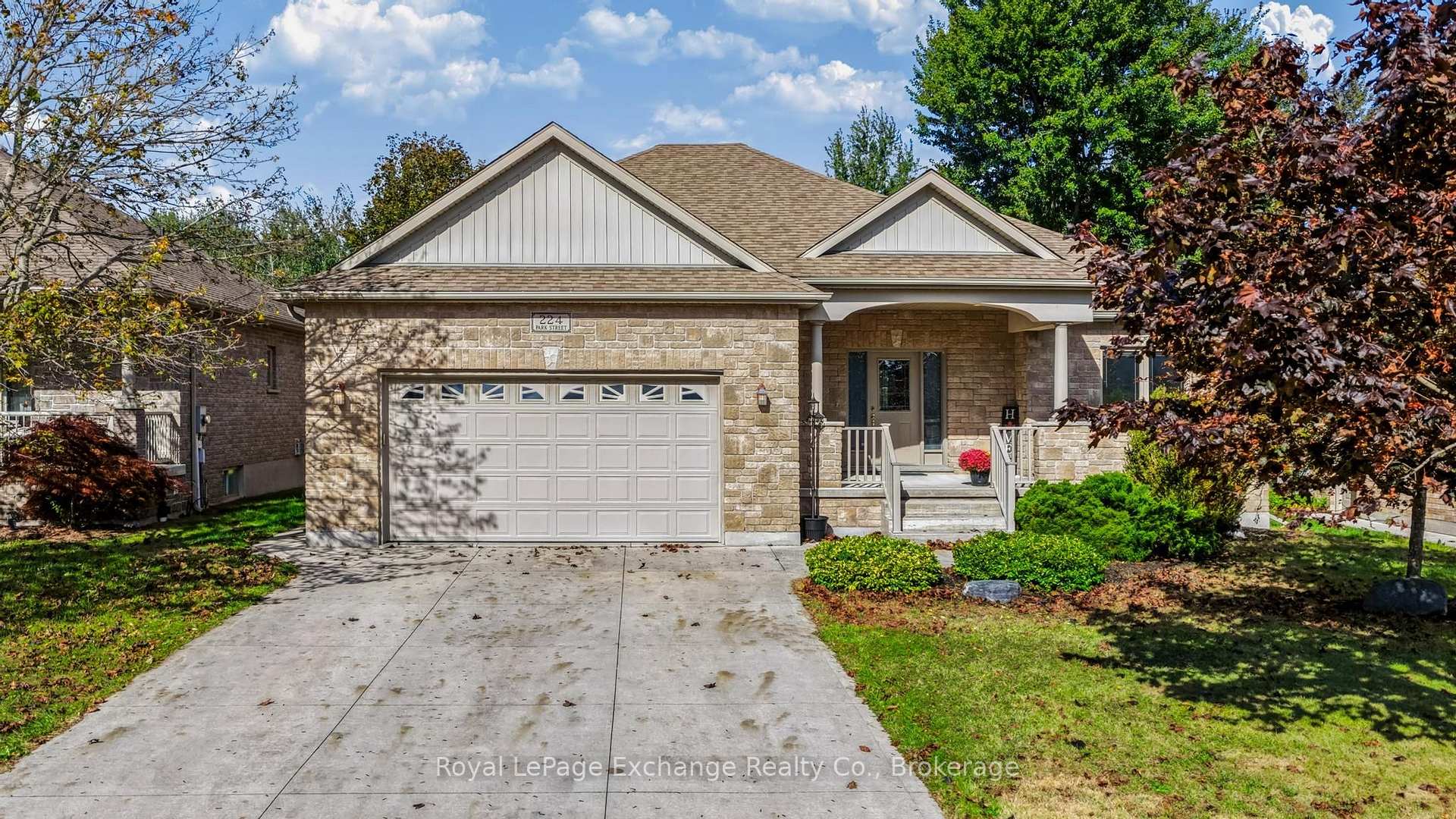 224 Park Street Kincardine Ontario Canada Sale residential Glenis Vardy Royal LePage Exchange Realty Co., Brokerage*