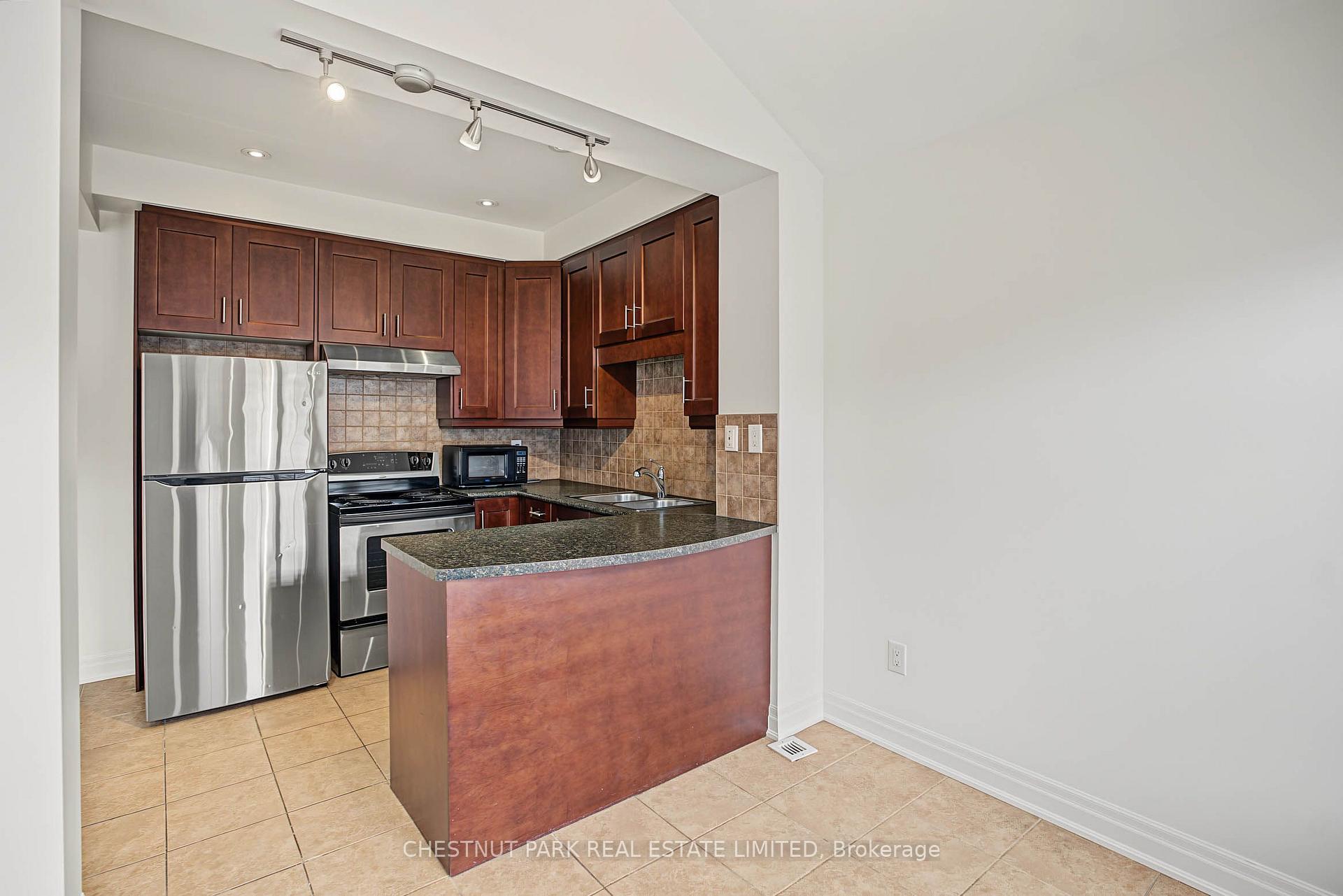 Main - 48 Grace Street, Toronto 3