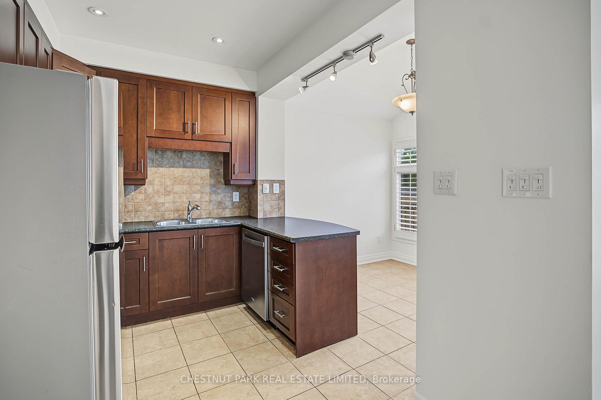 Main - 48 Grace Street, Toronto 4