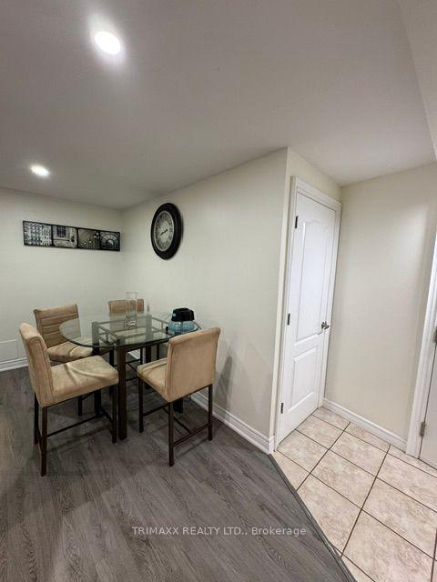 2 Paper Birch Road, Brampton 5