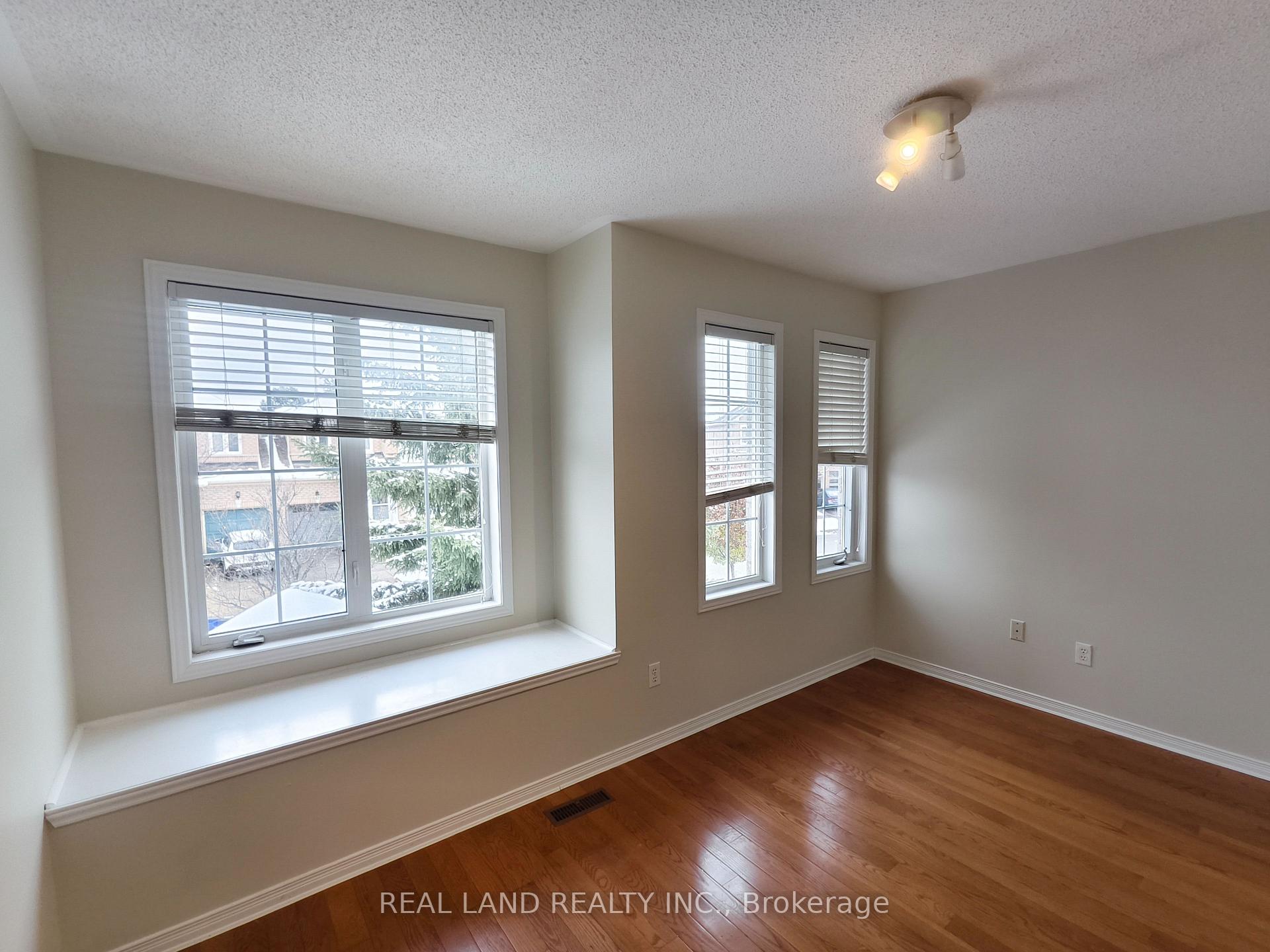 68 Waterton Crescent, Richmond Hill 3