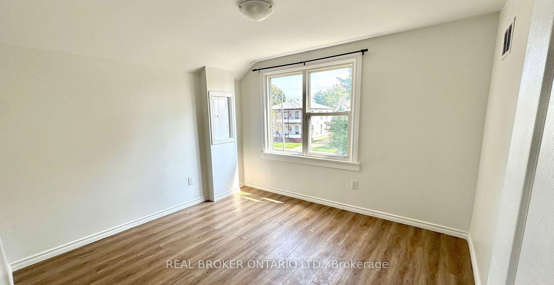Upper - 301 Wallace Ave Avenue S, Welland 5