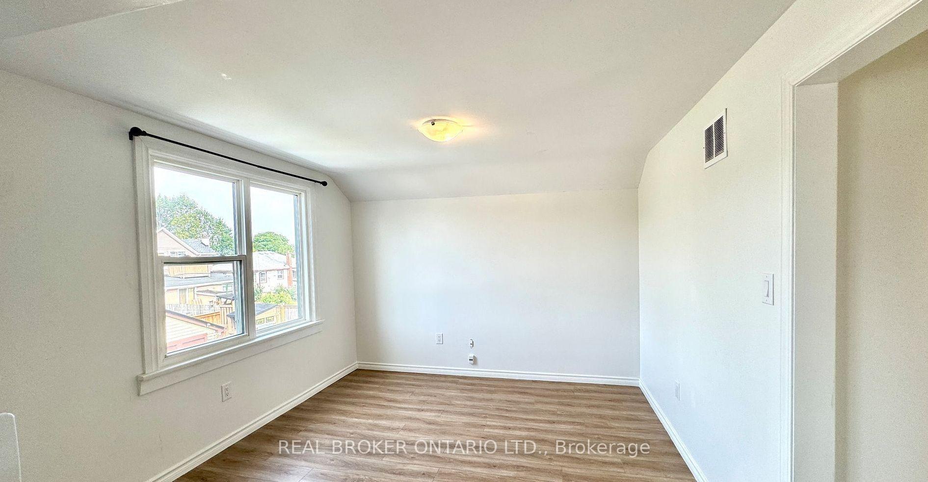 Upper - 301 Wallace Ave Avenue S, Welland 2
