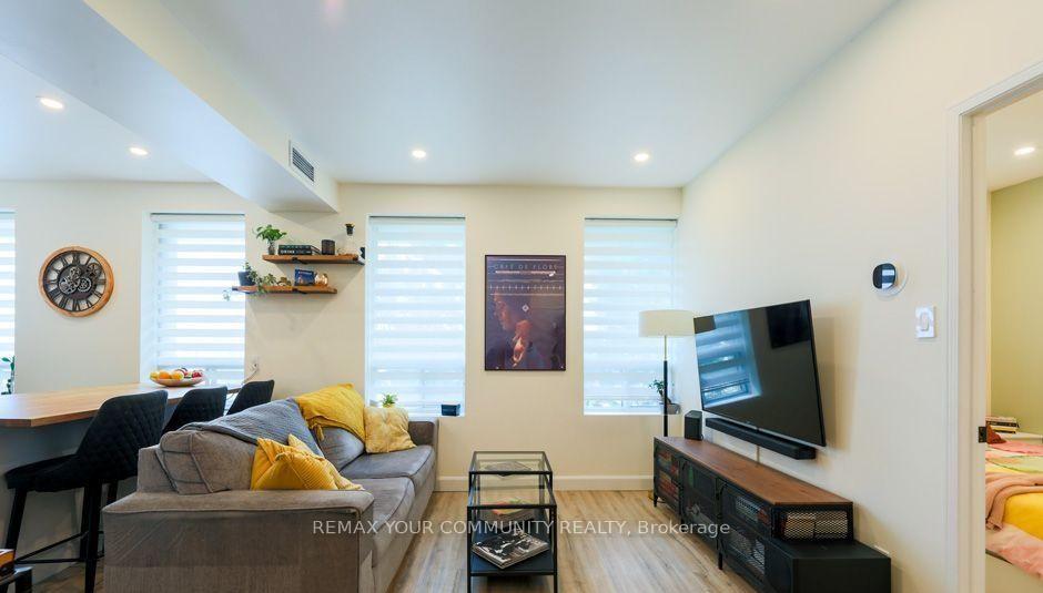 405 - 2874 Keele Street, Toronto 4