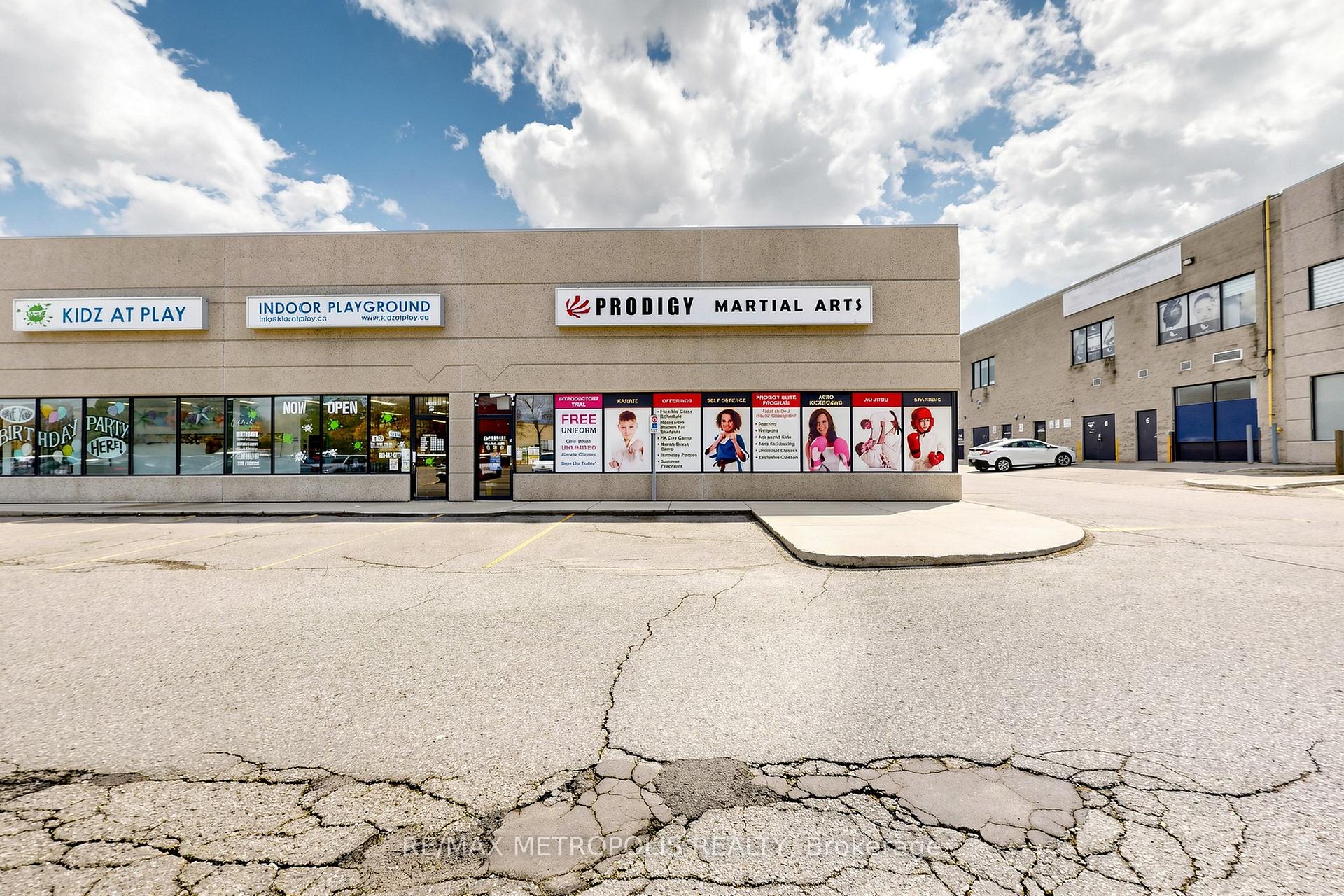 1 - 6991 Millcreek Drive Mississauga Ontario Canada Lease commercial   RE/MAX Metropolis Realty Brokerage*