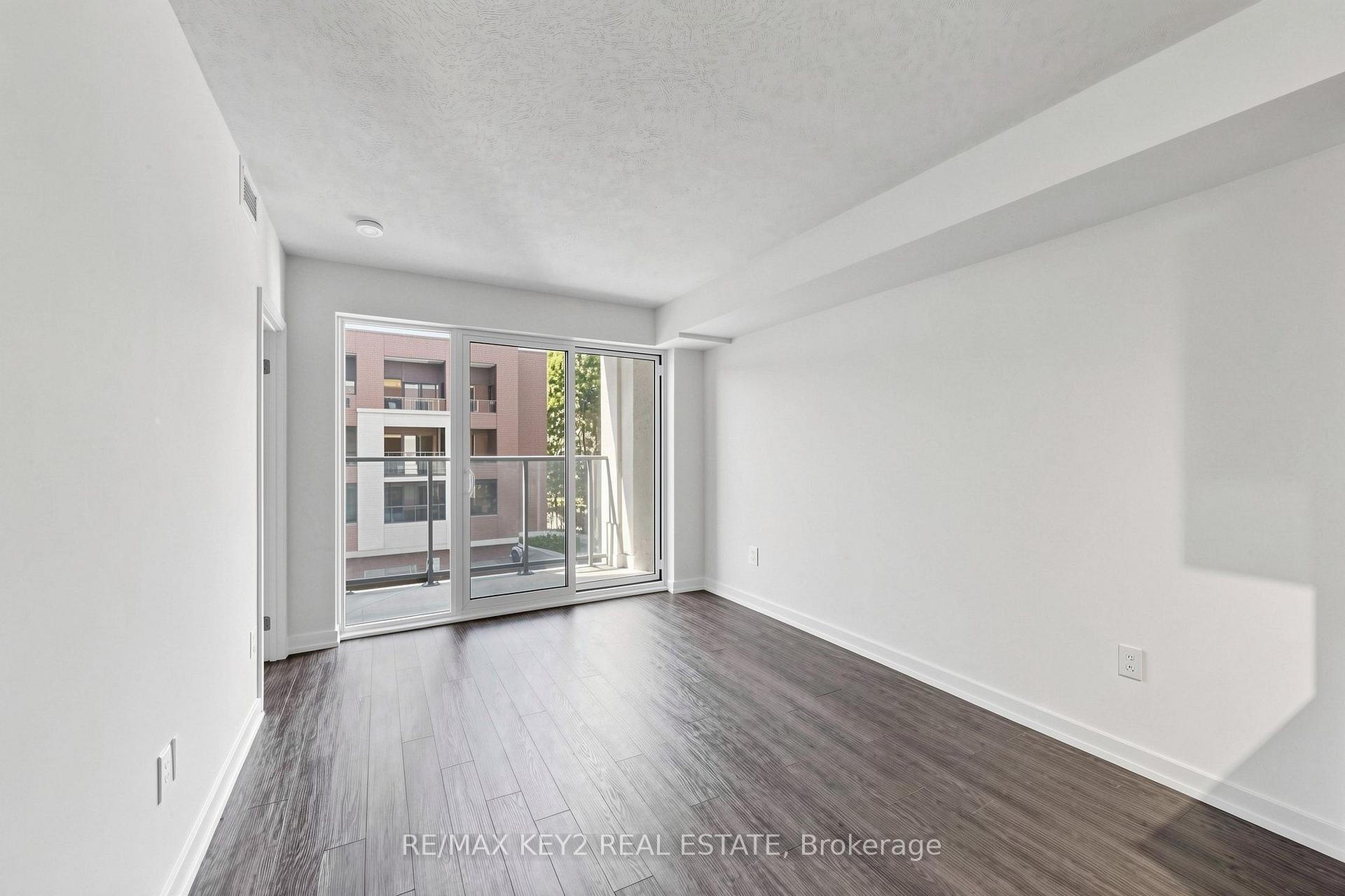 312 - 4010 Eglinton Avenue W, Toronto 4