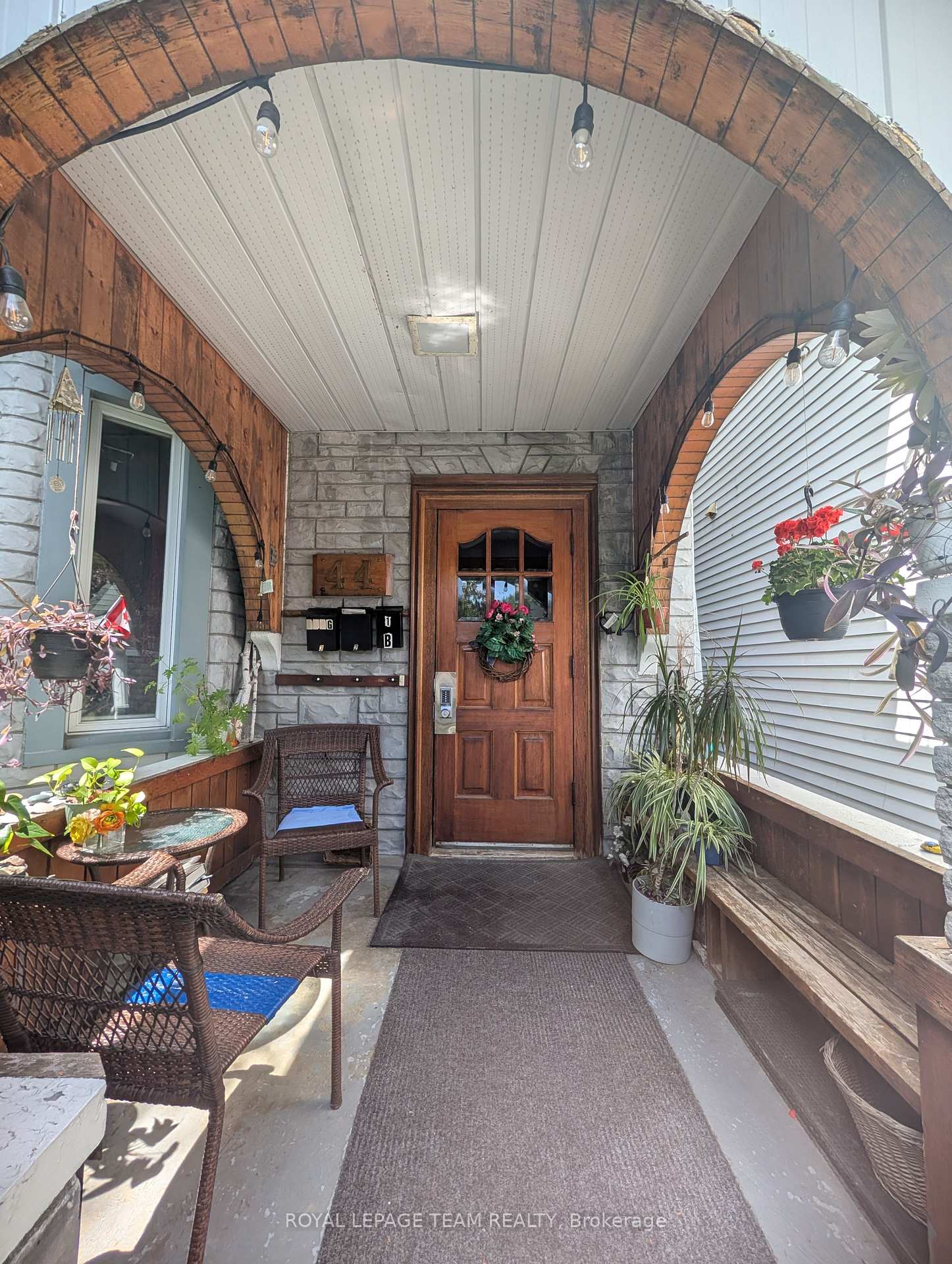 Unit 2 - 44 Spadina Avenue, Ottawa 3