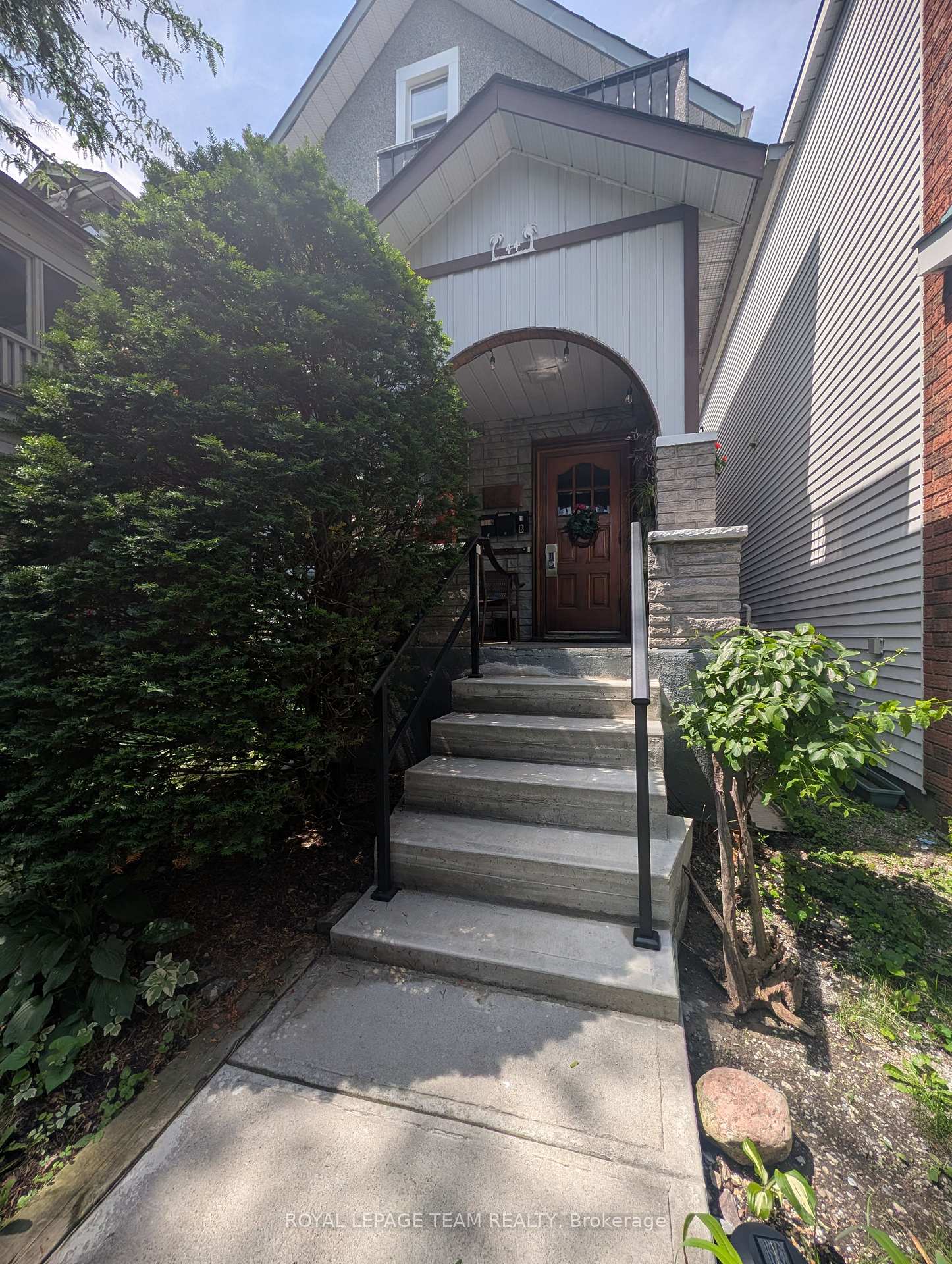 Unit 2 - 44 Spadina Avenue, Ottawa 2