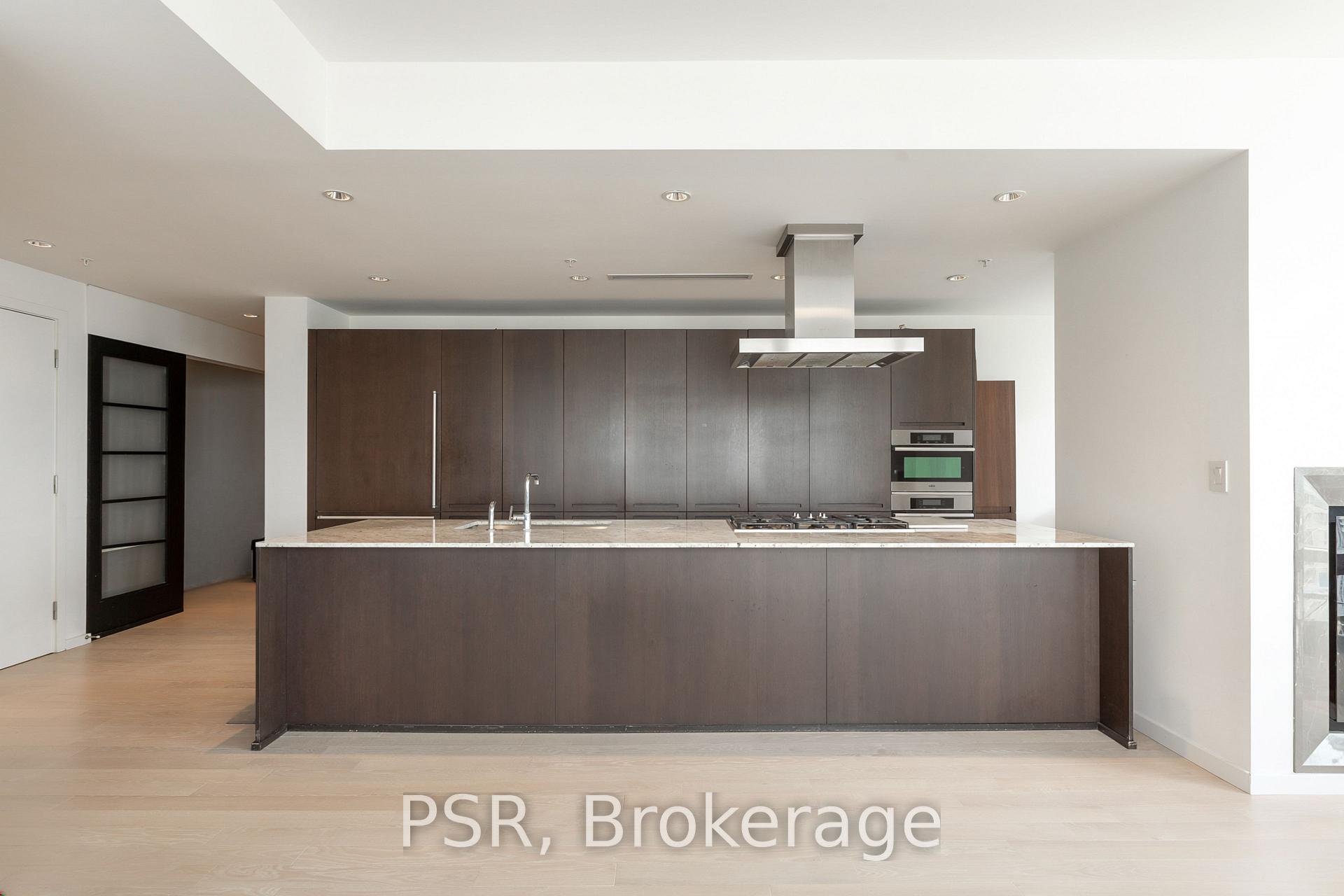 3505 - 180 University Avenue, Toronto 5