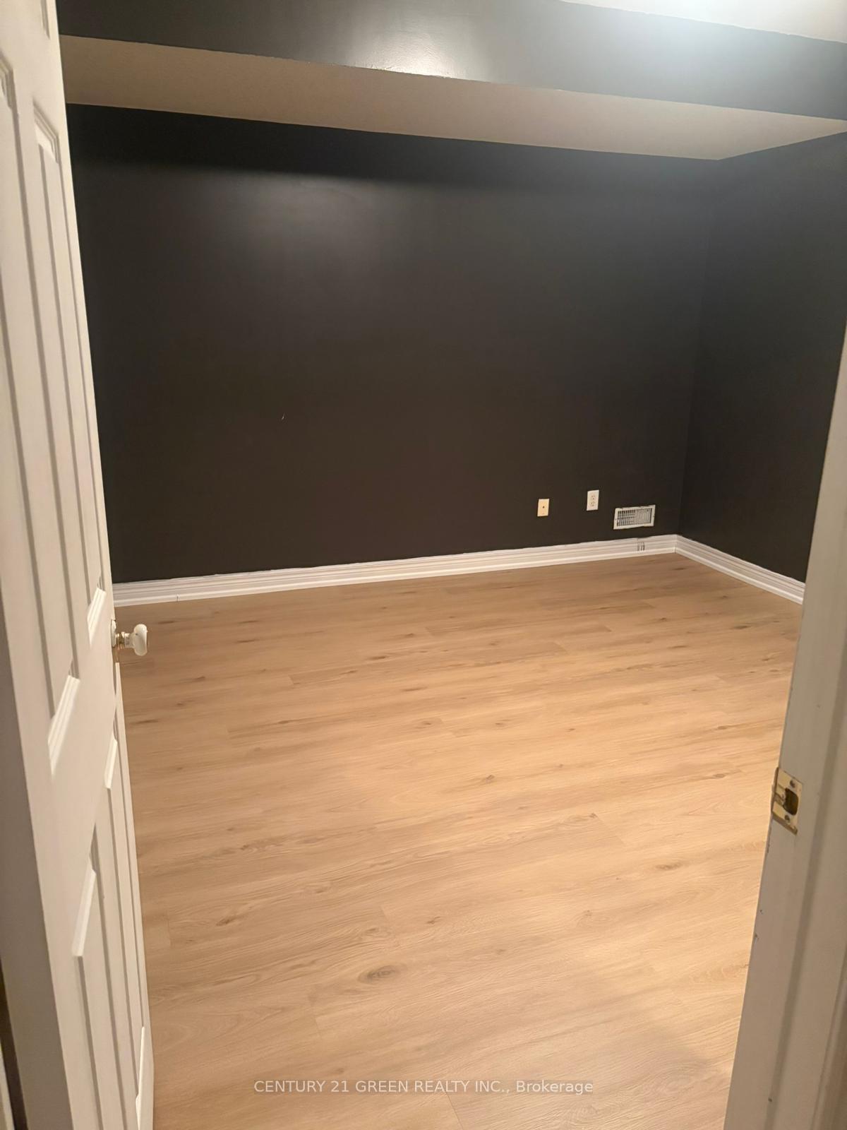 LOWER - 17 JEAN ANDERSON Crescent, Guelph 3