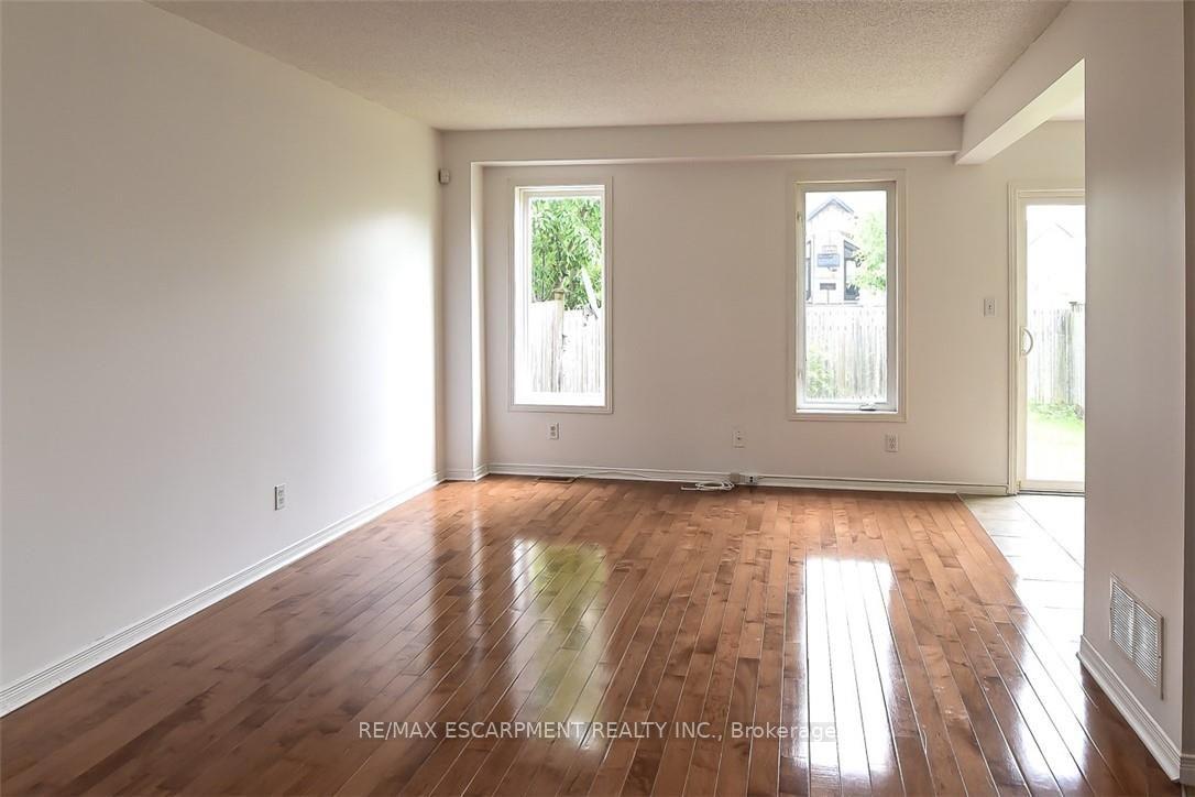 37 Cornerstone Drive, Hamilton 5