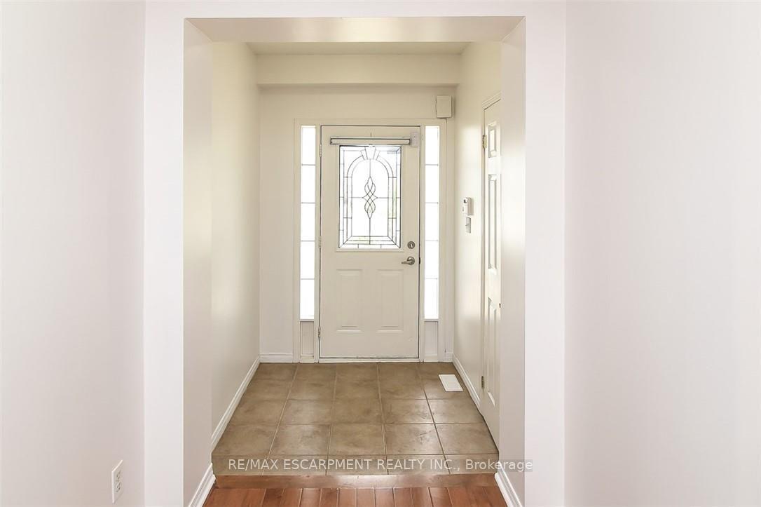 37 Cornerstone Drive, Hamilton 4