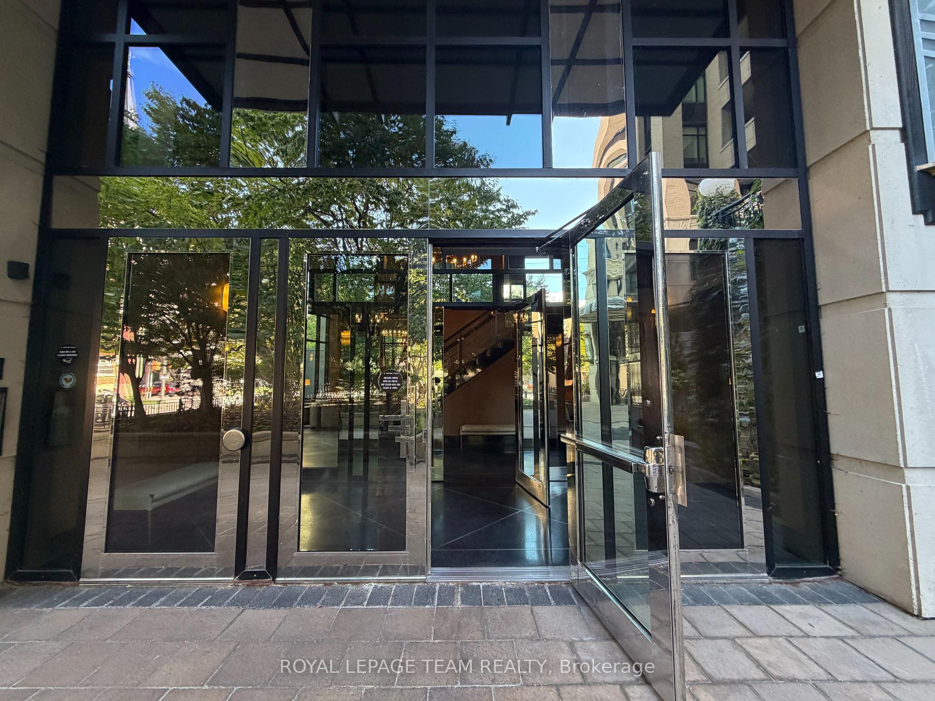 911 - 235 Kent Street, Ottawa 3