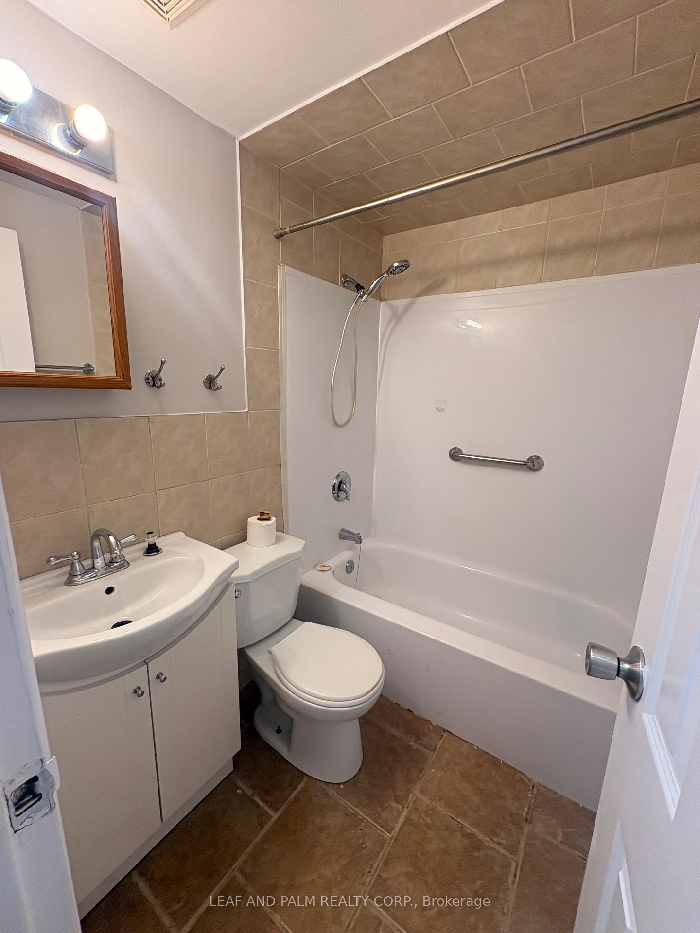 B6 - 366 Penn Avenue, Newmarket 5