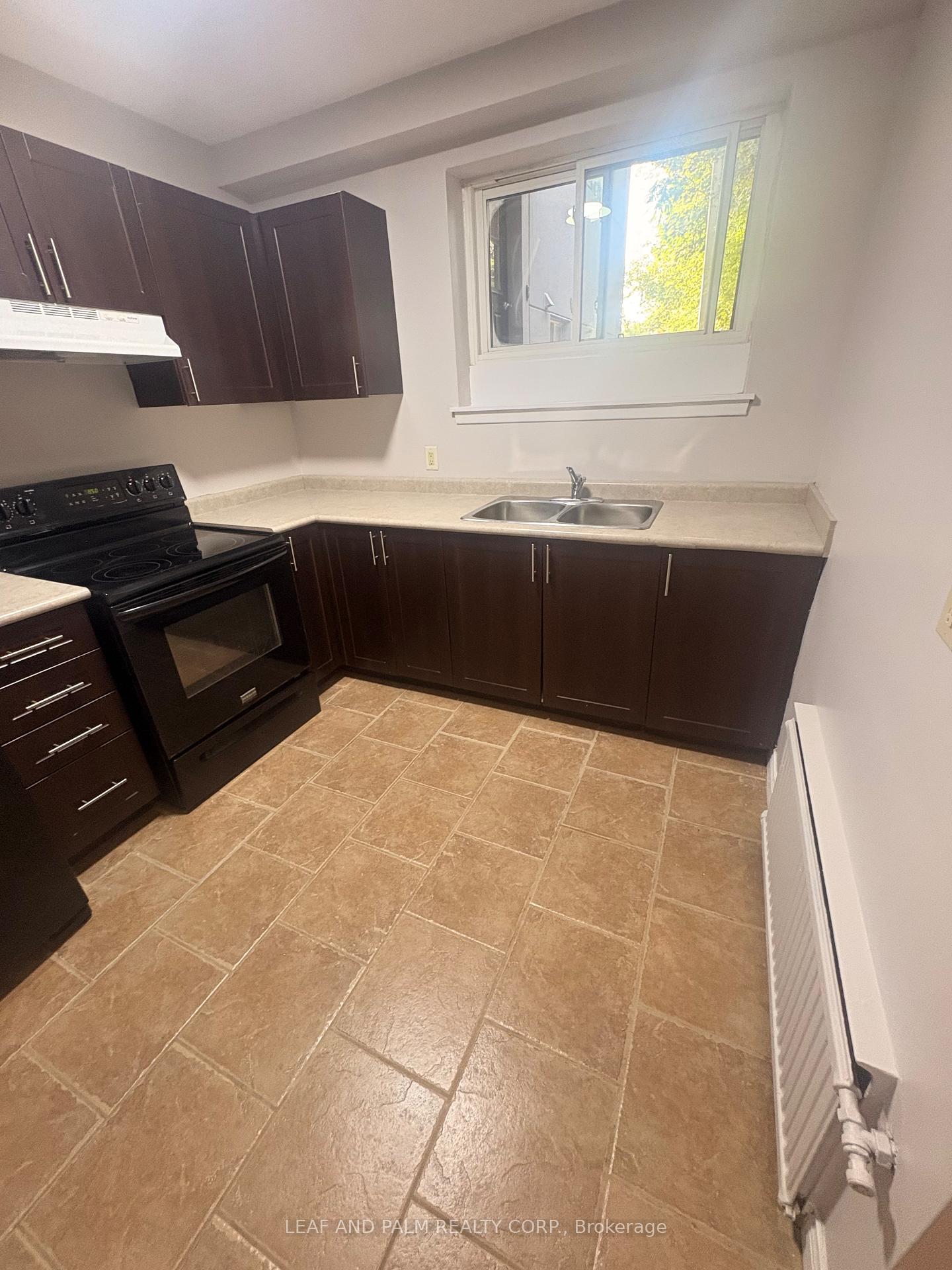 B6 - 366 Penn Avenue, Newmarket 2
