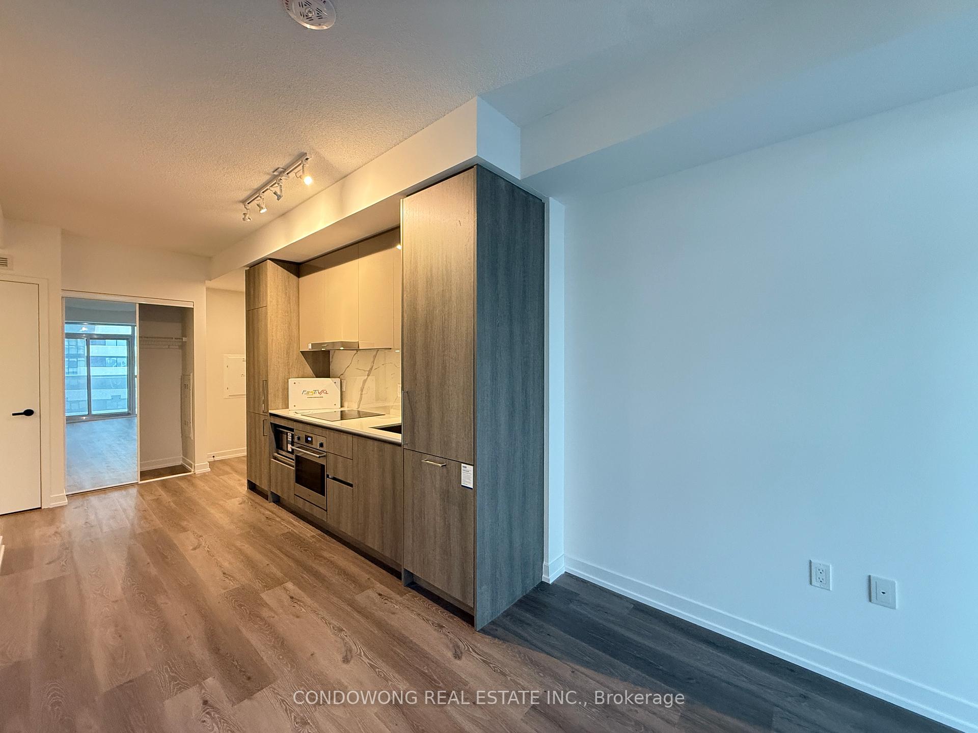 3115 - 225 Commerce Street, Vaughan 2