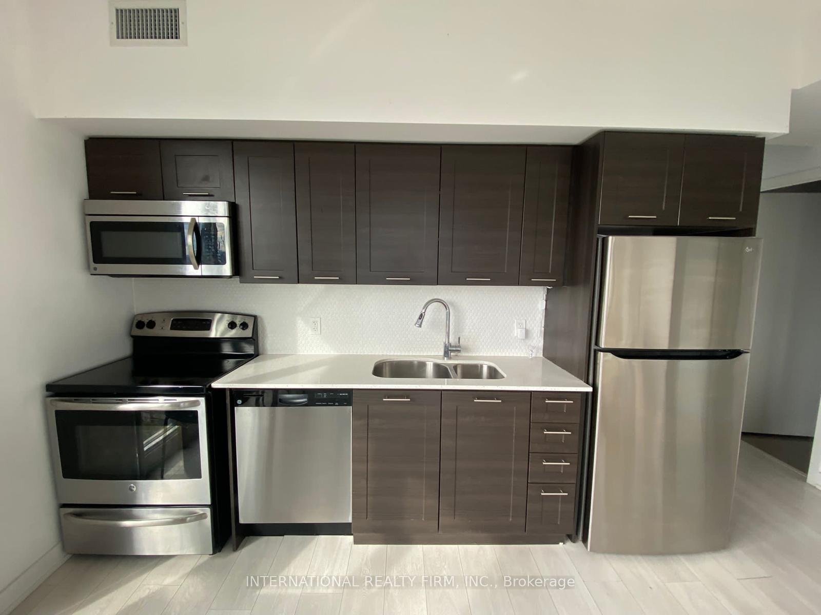 3606 - 2212 Lakeshore Road W, Toronto 4