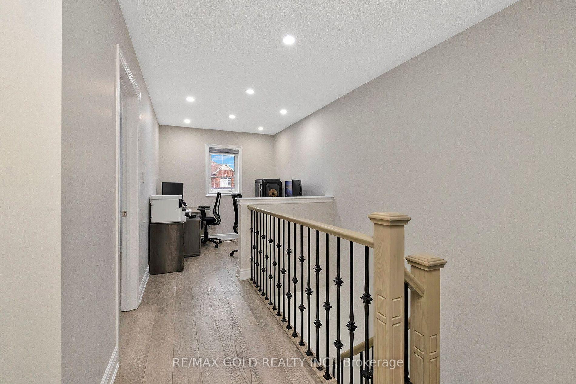 47 Antibes Drive, Brampton 4