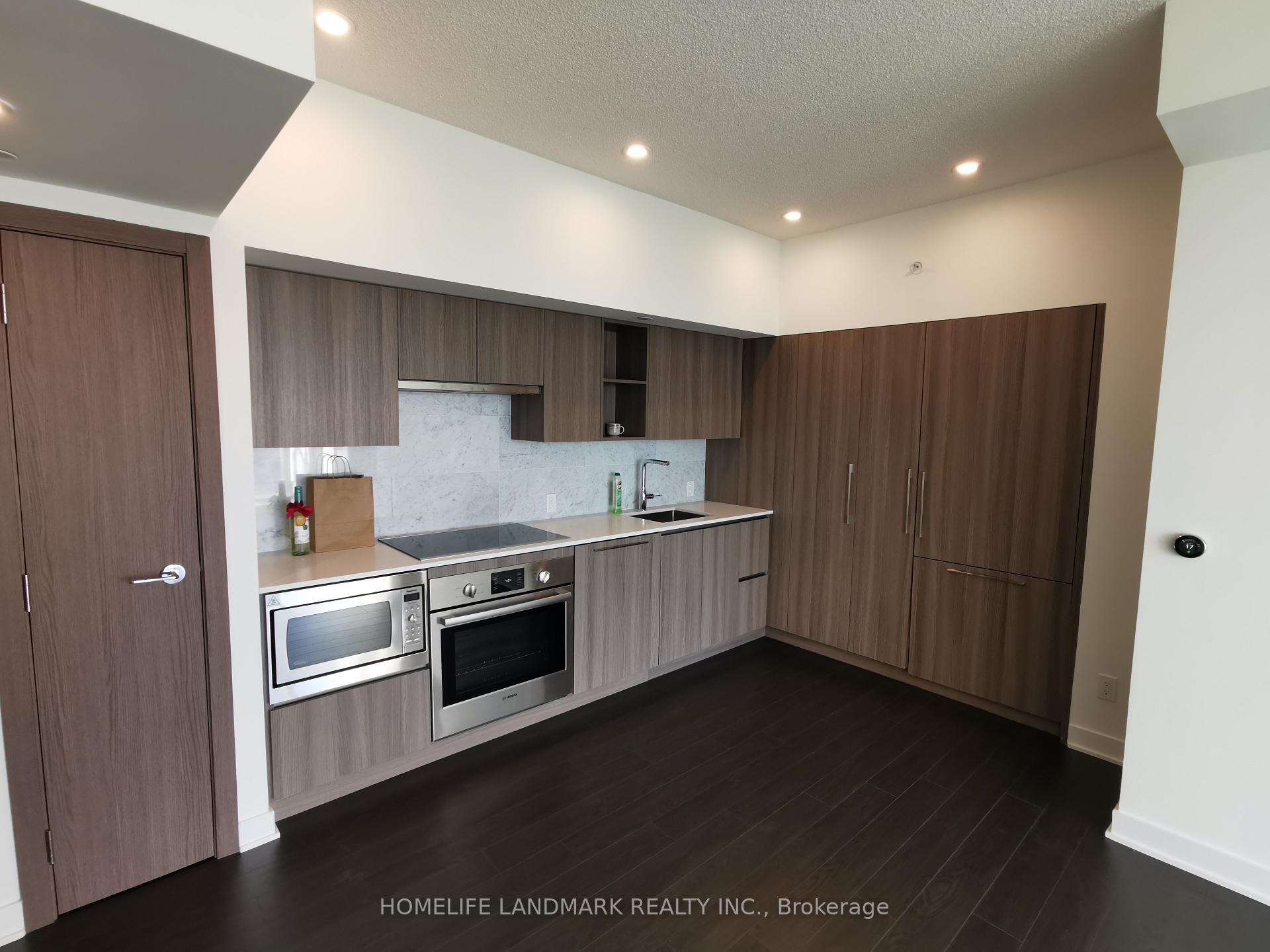2115 - 17 Bathurst Street, Toronto 3