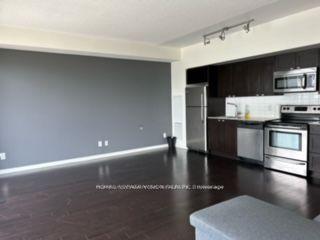 2016 - 105 The Queensway, Toronto 2