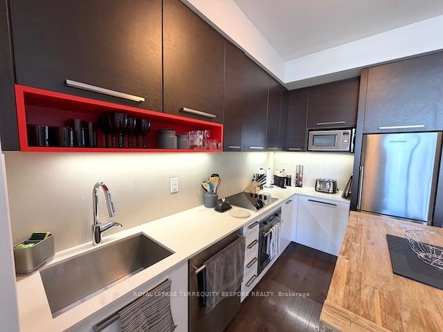 3108 - 36 Park Lawn Road, Toronto 3