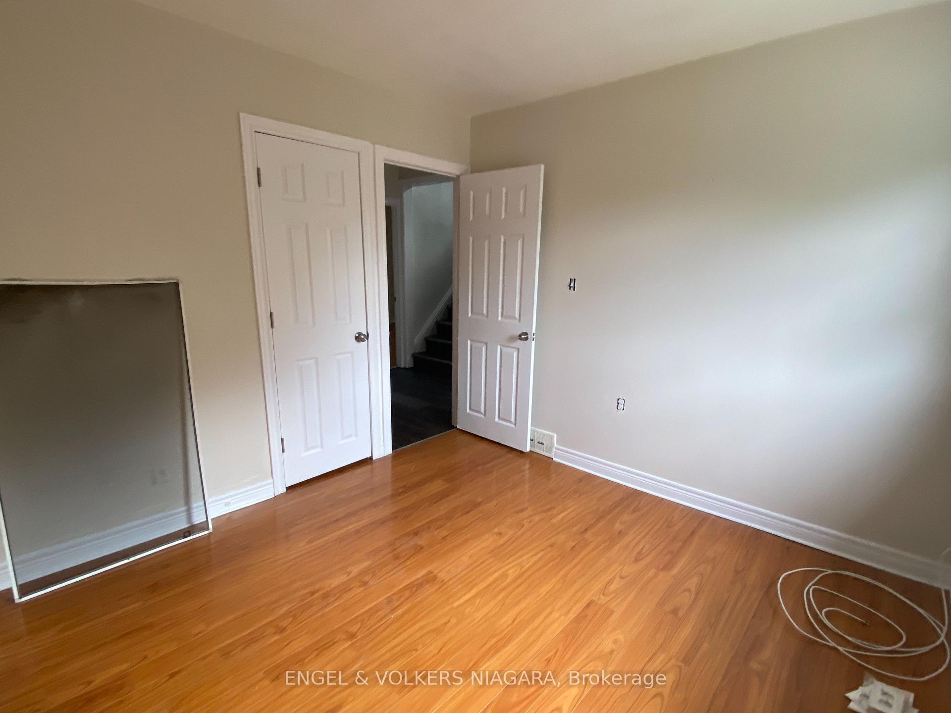 2 - 5006 Willmott Street, Niagara Falls 2