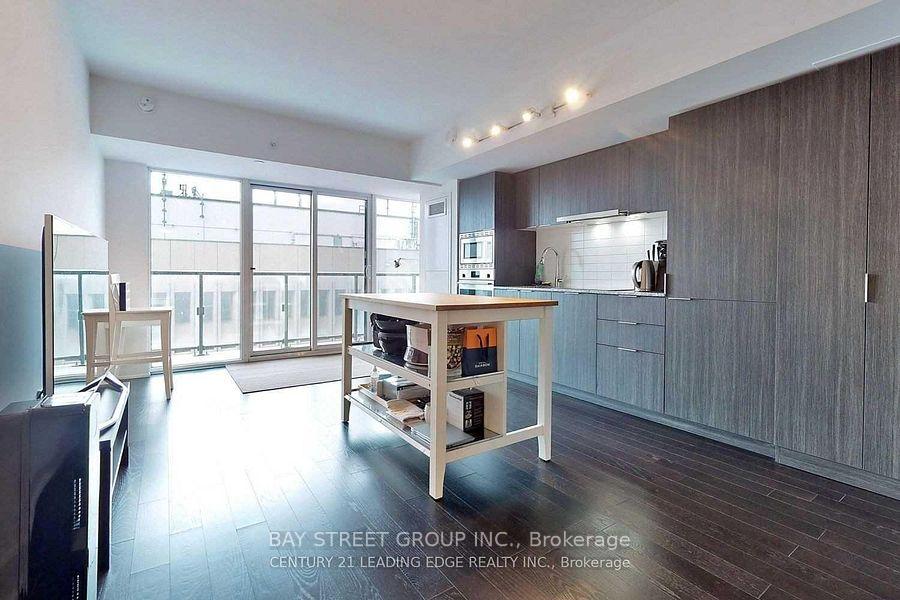 2110 - 955 Bay Street, Toronto 2