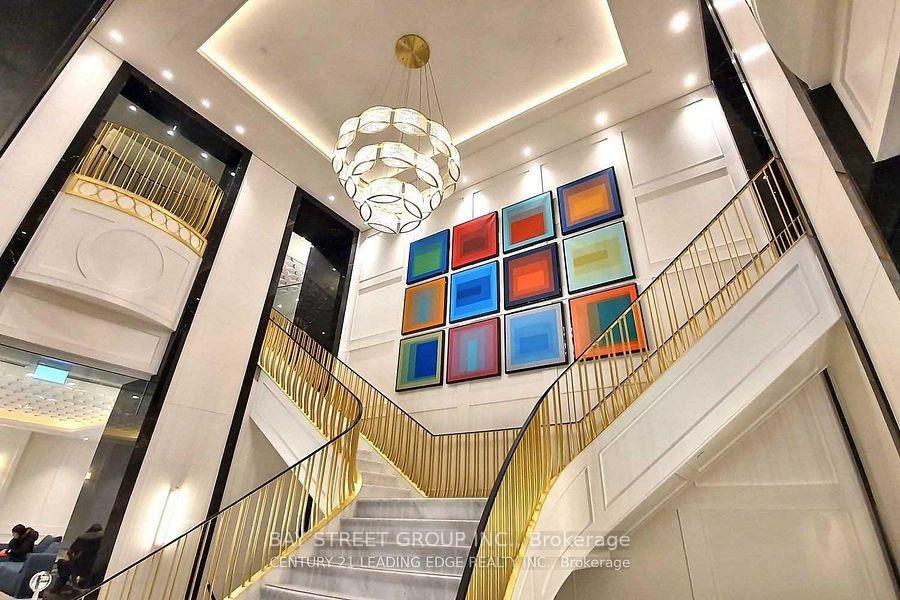 2110 - 955 Bay Street, Toronto 4