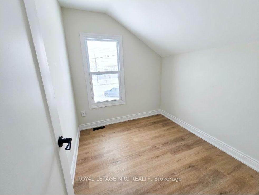 Unit 2 - 129 Durham Street, Port Colborne 4