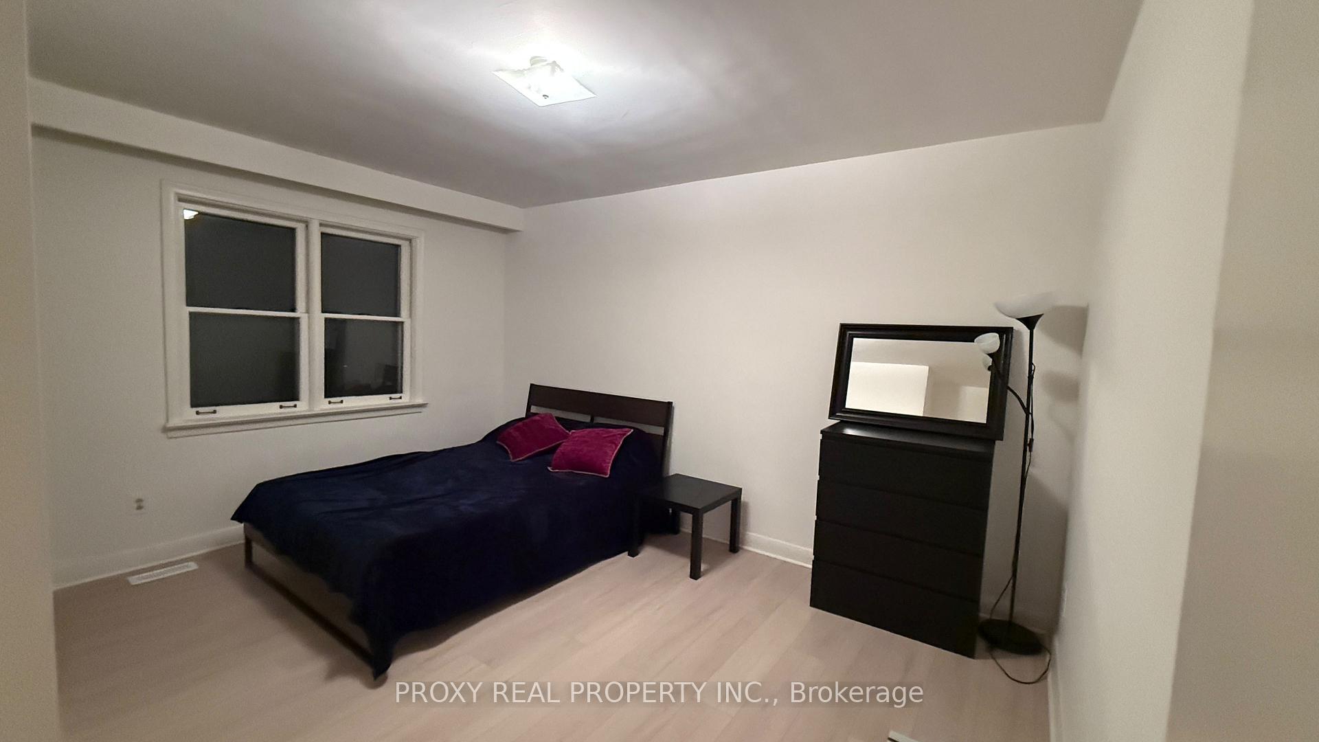 211 Newton Drive, Toronto 4