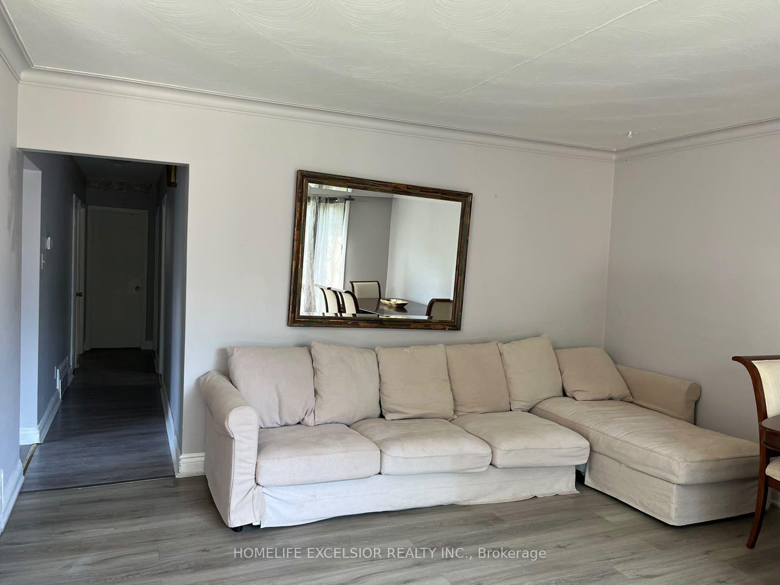 Main - 188 Confederation Drive, Toronto 5